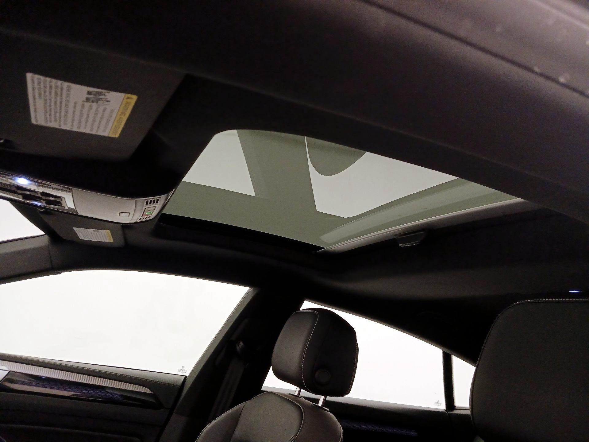 Thumbnail: 2021 Volkswagen Arteon - 20