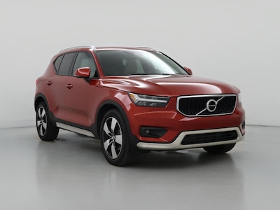 2022 Volvo XC40 T5 Momentum