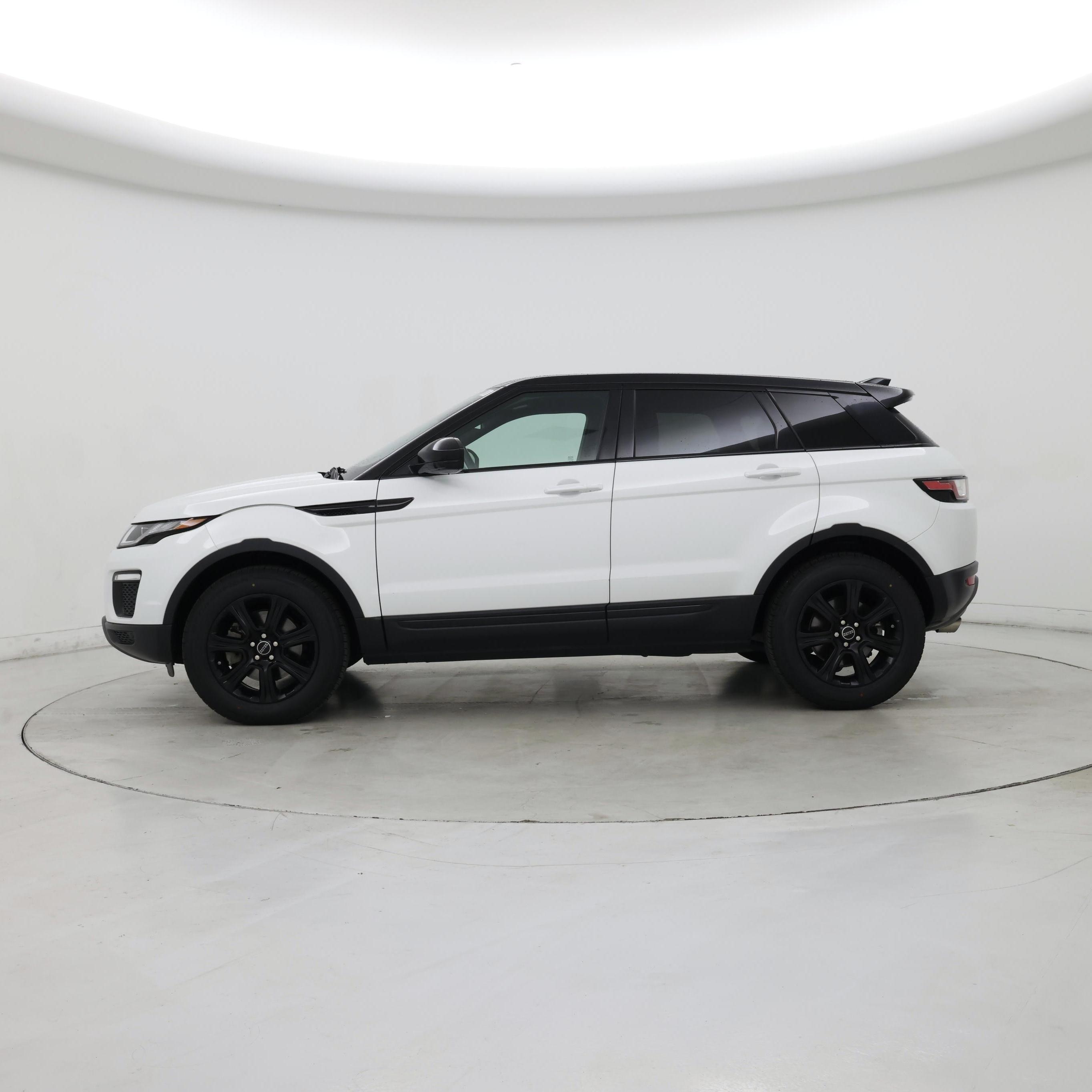 Thumbnail: 2018 Land Rover Range Rover Evoque - 3