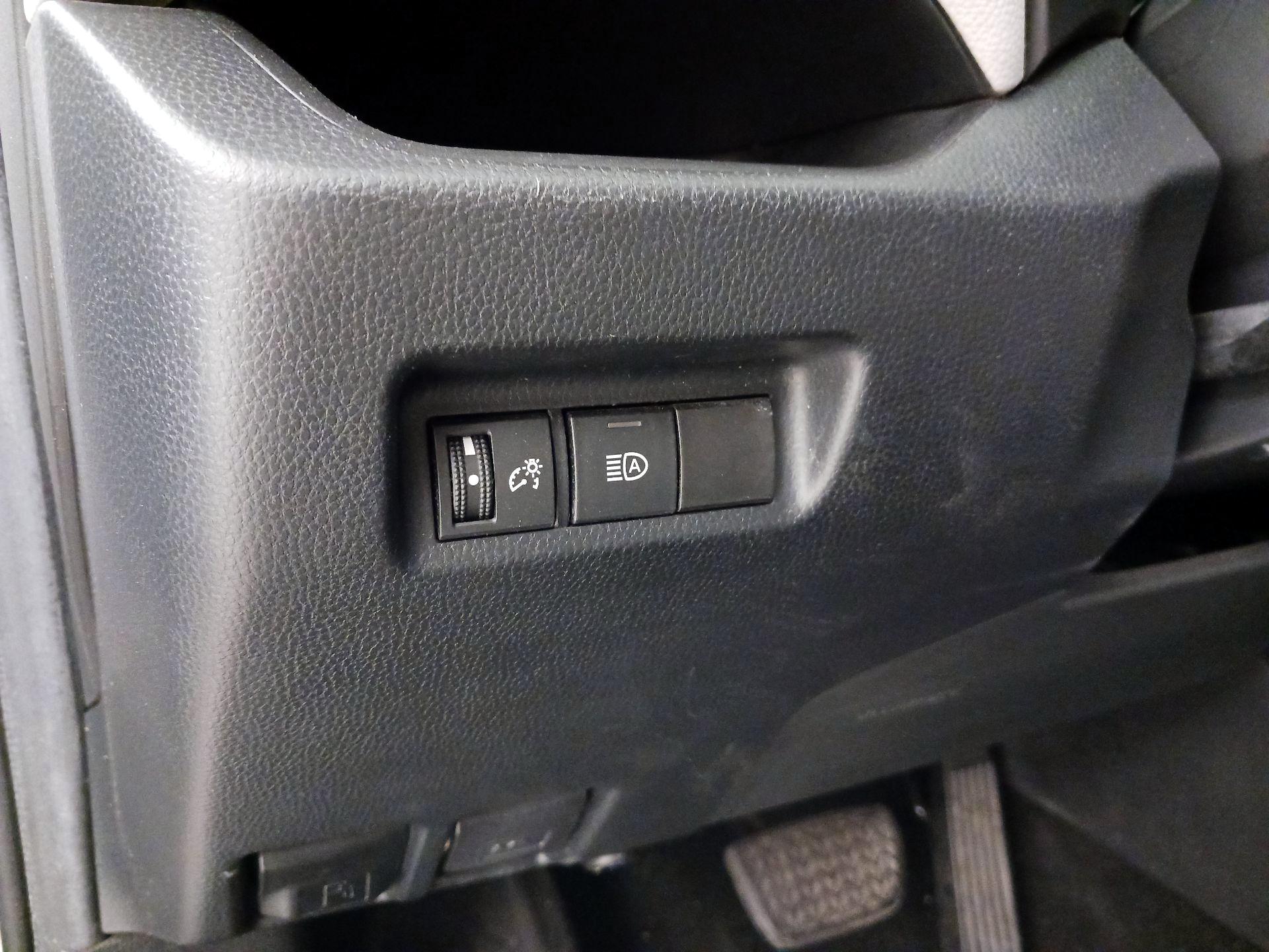 Thumbnail: 2020 Toyota RAV4 - 13