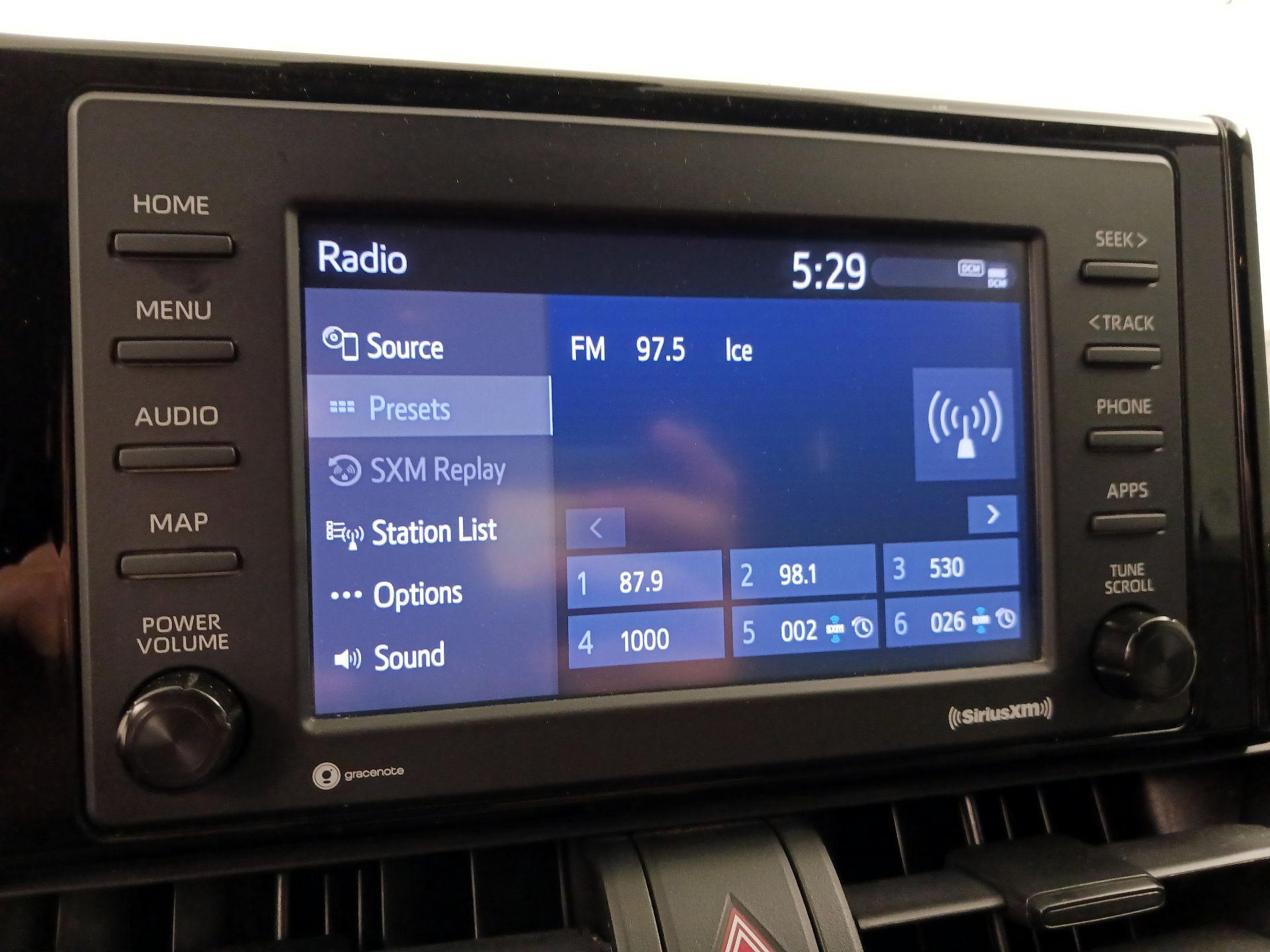 Thumbnail: 2020 Toyota RAV4 - 16