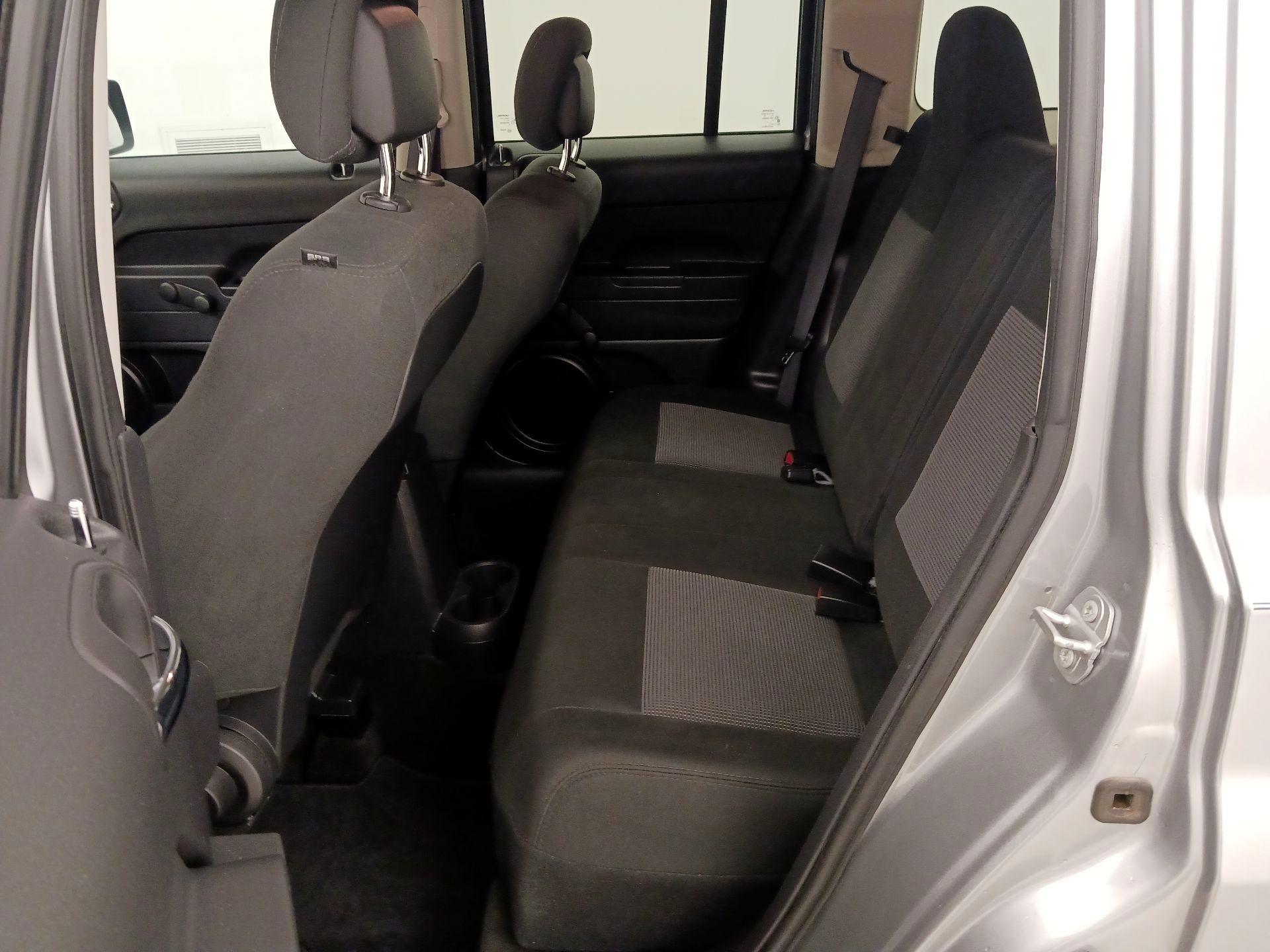 Thumbnail: 2017 Jeep Patriot - 16