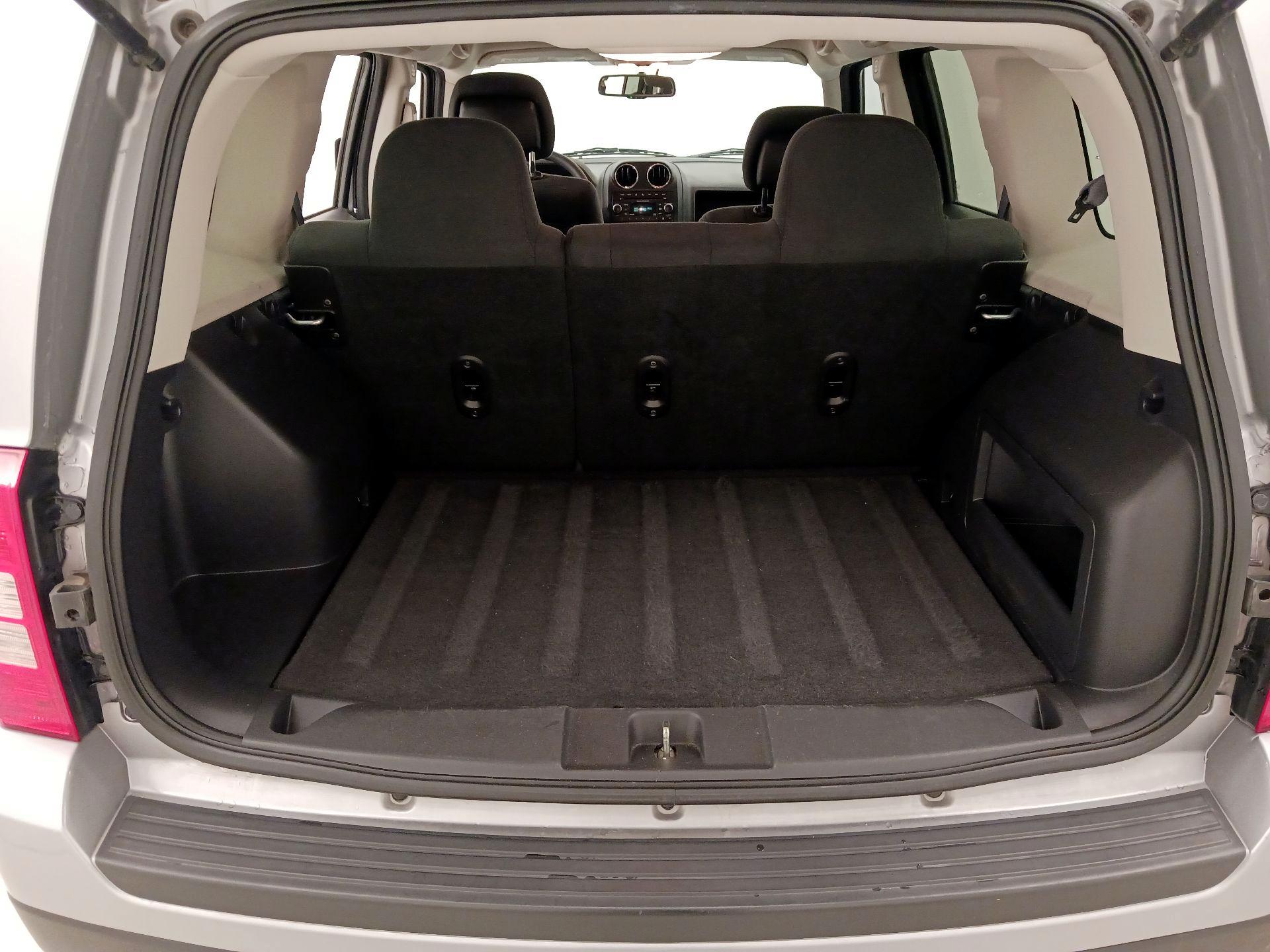 Thumbnail: 2017 Jeep Patriot - 17