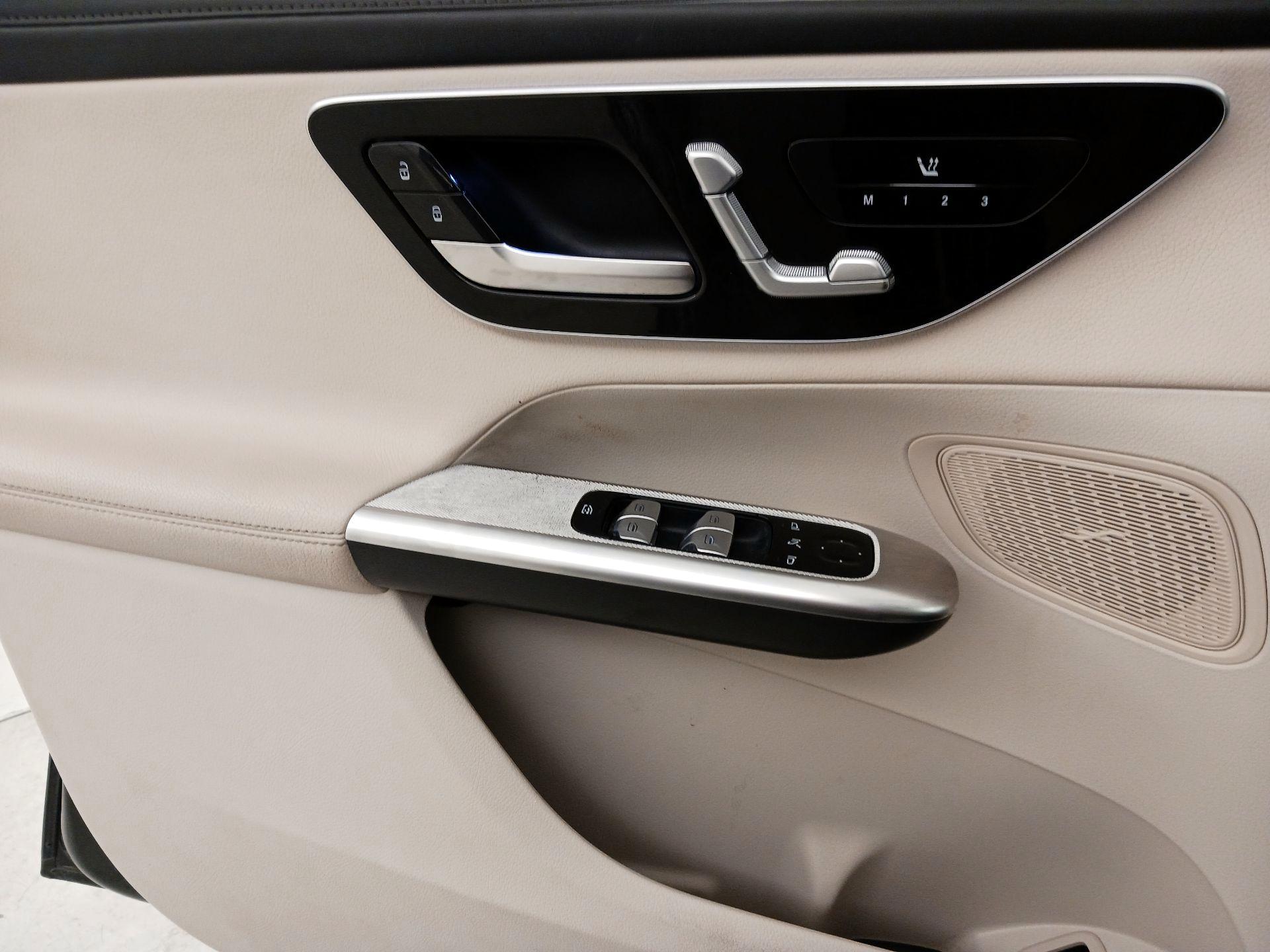 Thumbnail: 2024 Mercedes-Benz GLC - 12