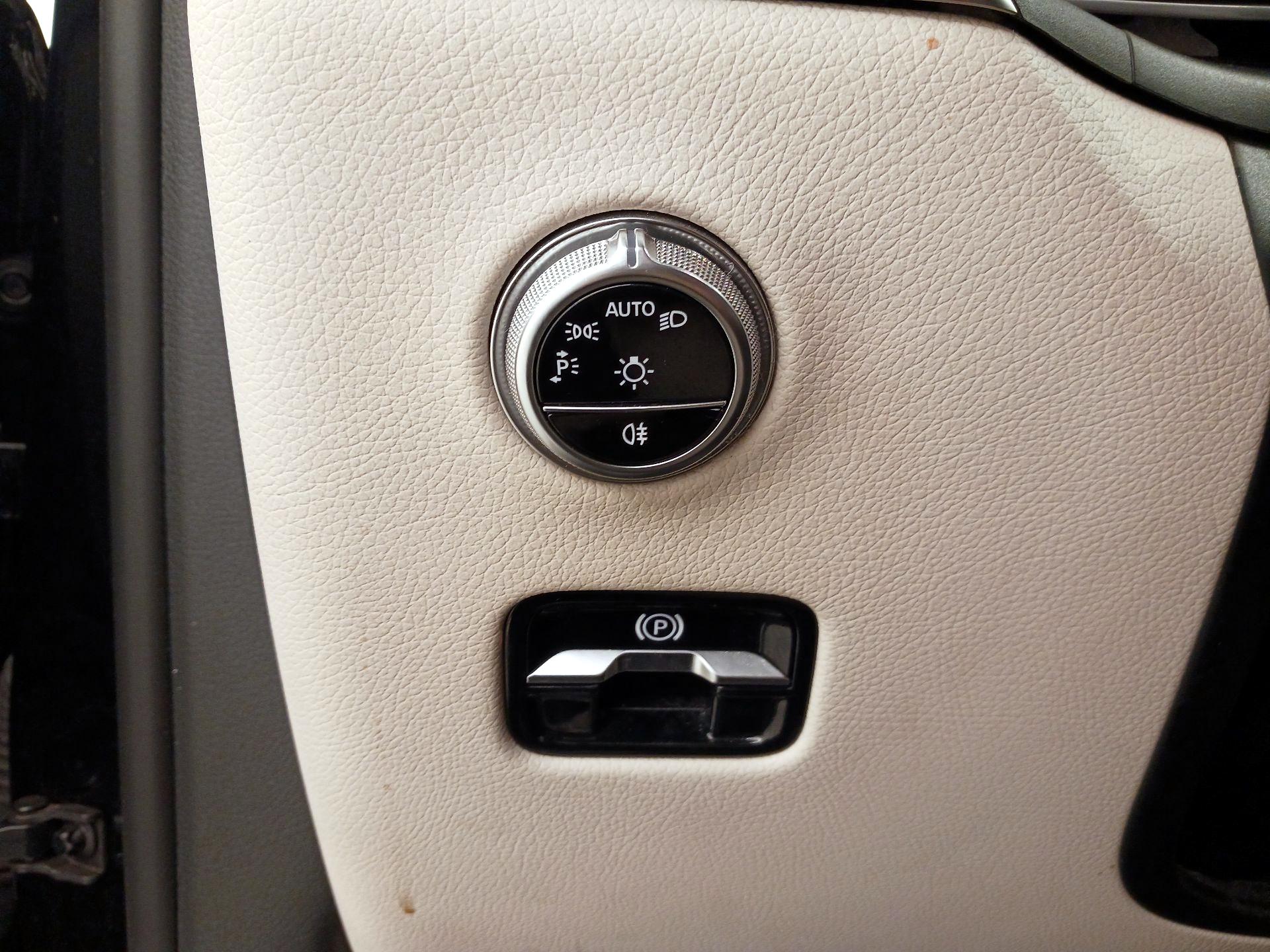 Thumbnail: 2024 Mercedes-Benz GLC - 13