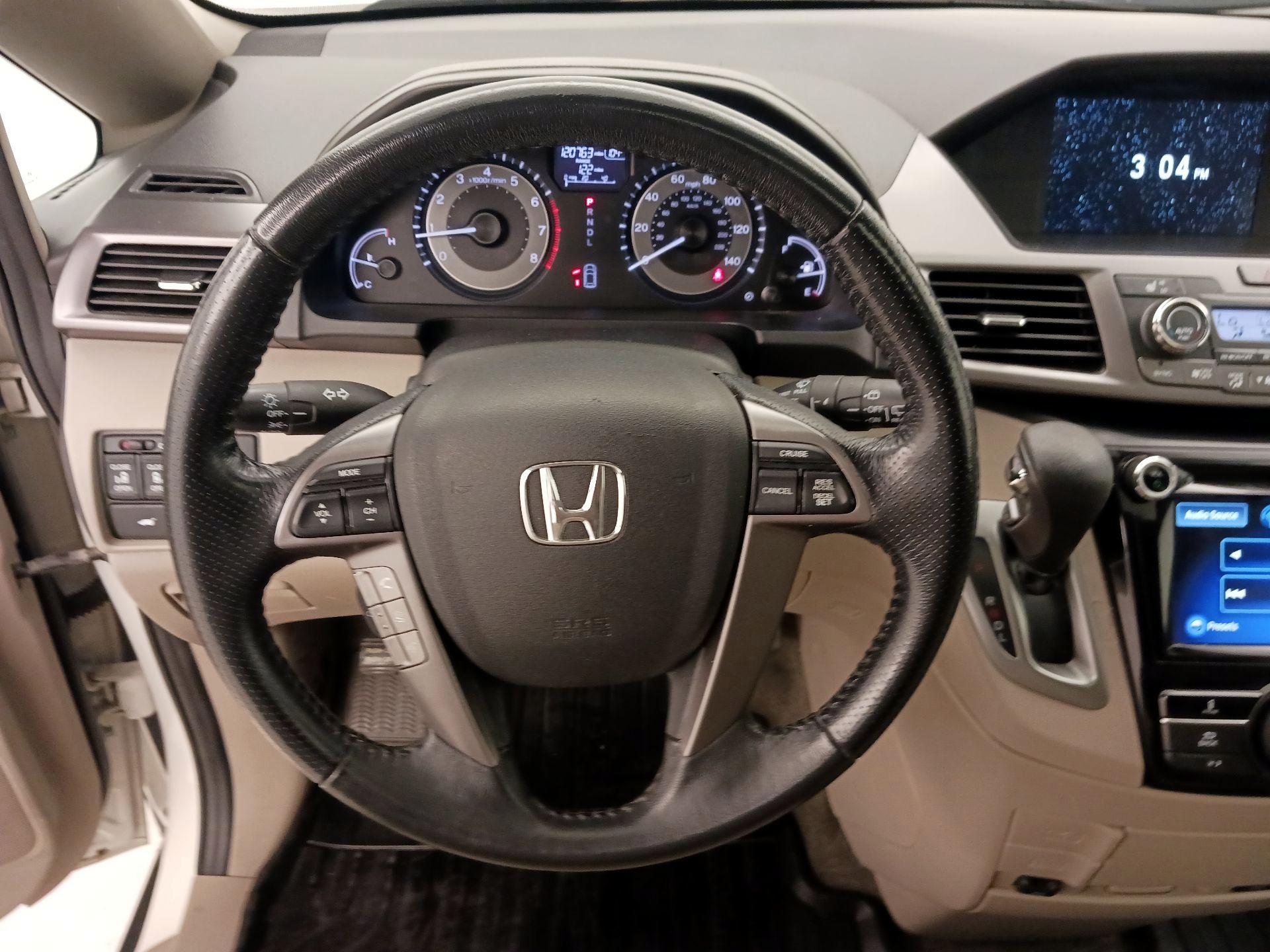 Thumbnail: 2015 Honda Odyssey - 10