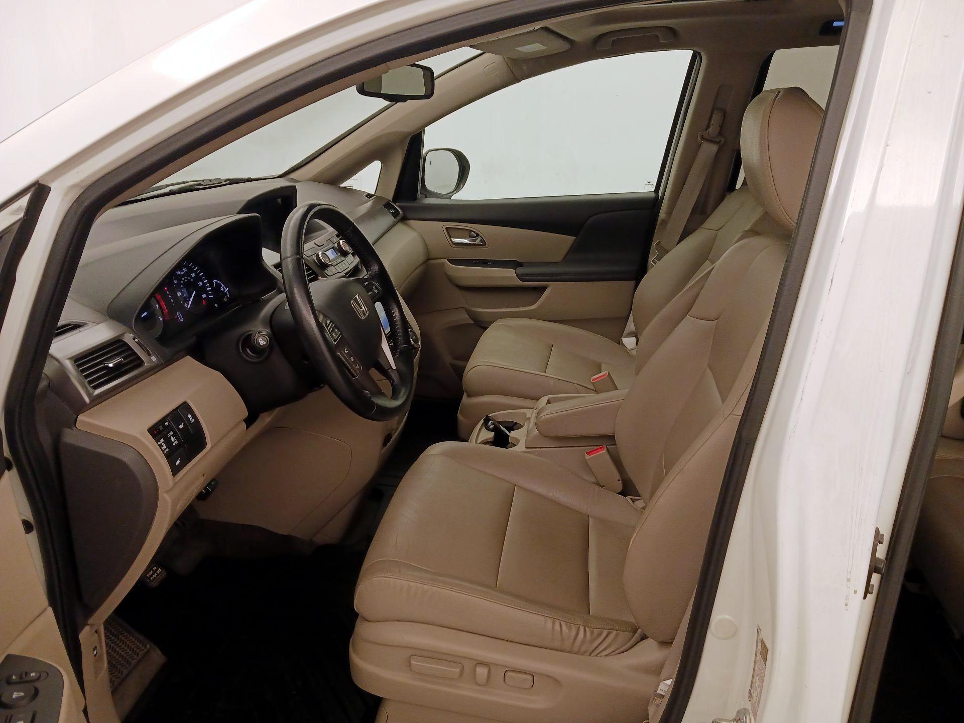 Thumbnail: 2015 Honda Odyssey - 11