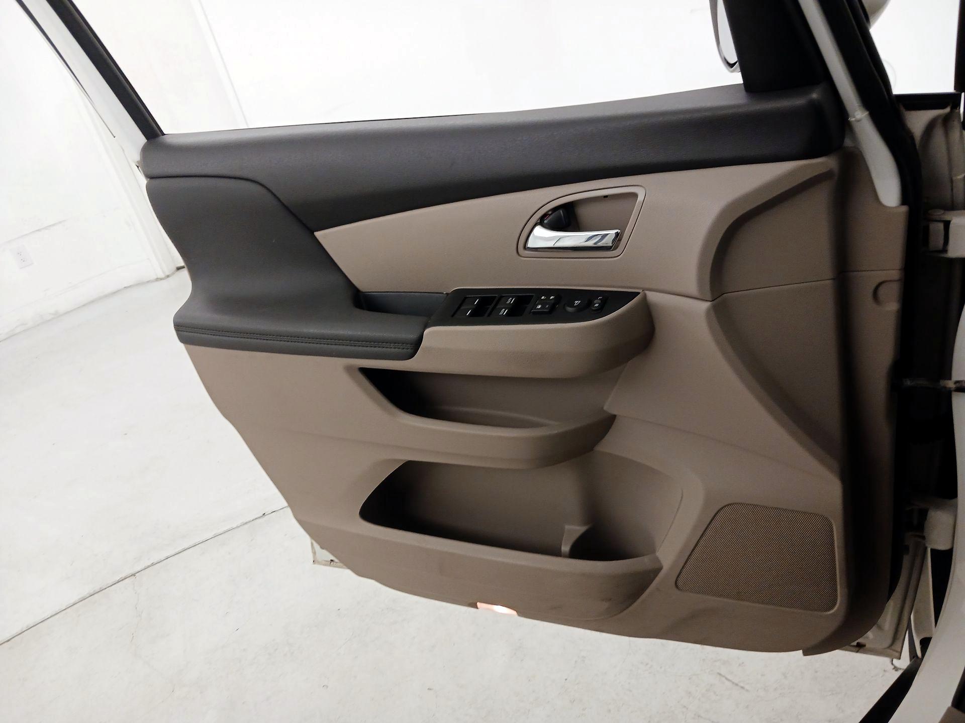 Thumbnail: 2015 Honda Odyssey - 12