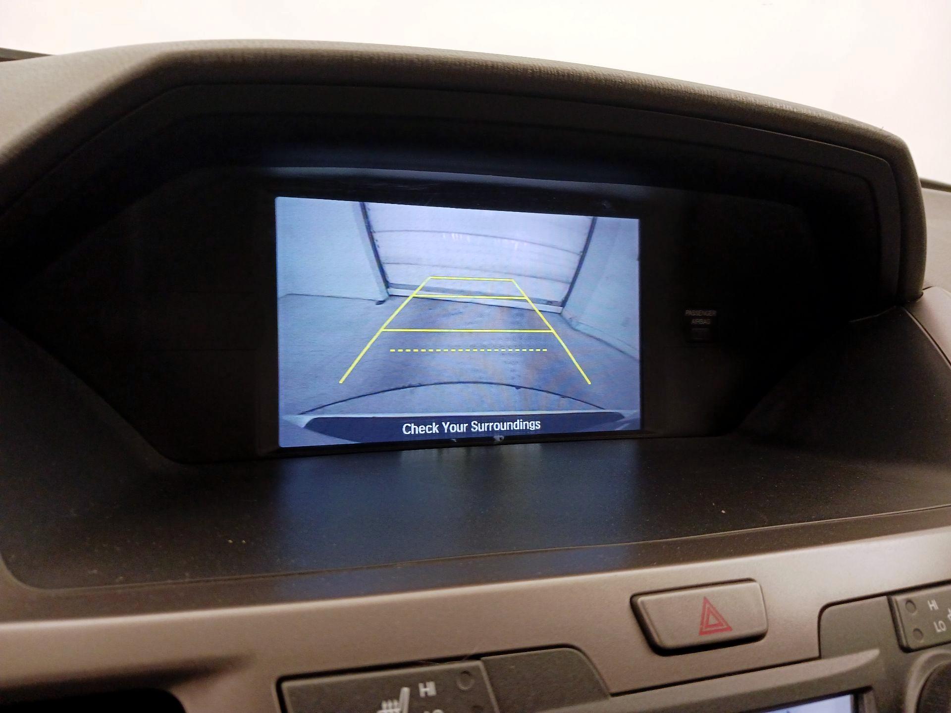Thumbnail: 2015 Honda Odyssey - 14