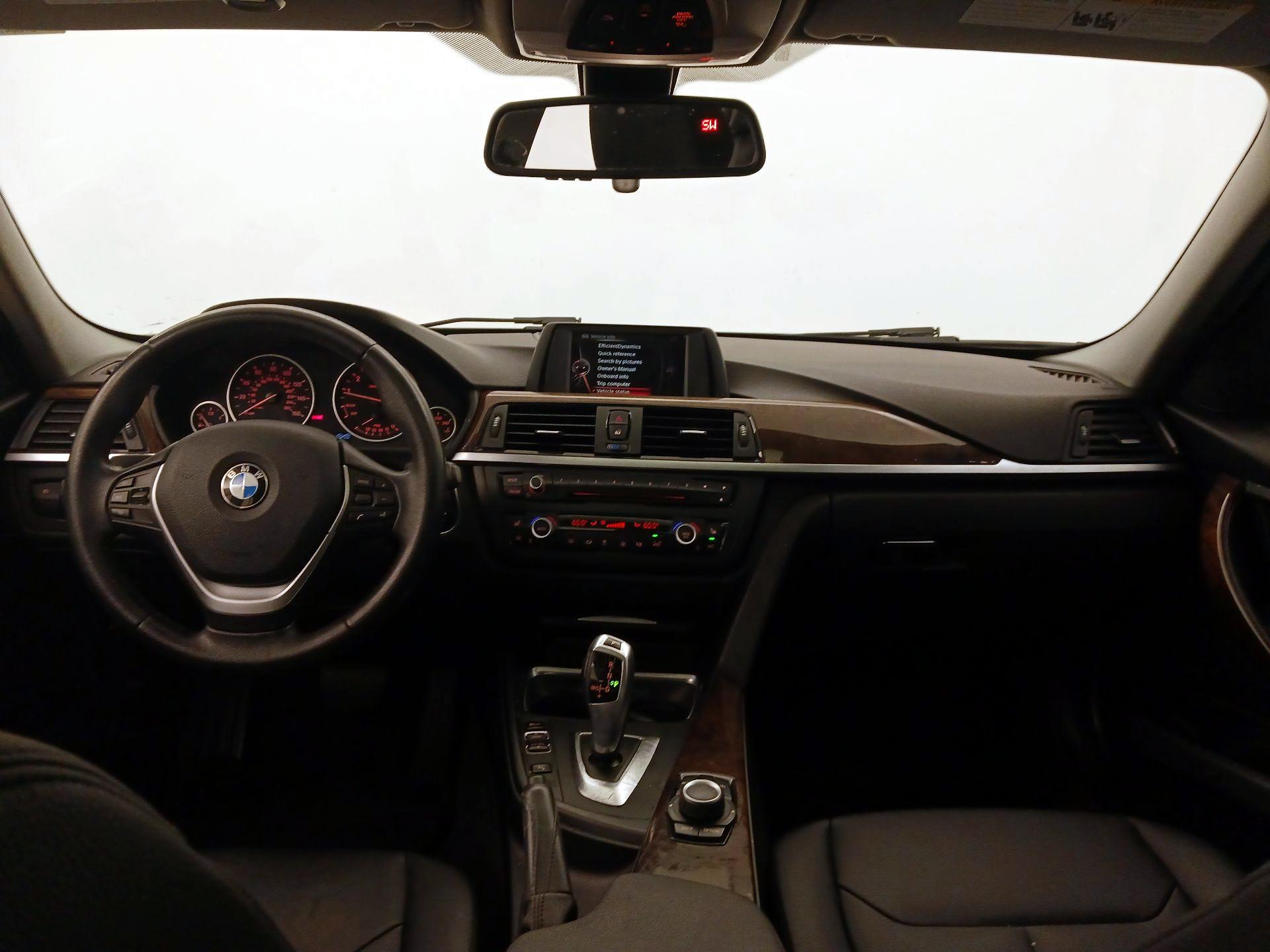 Thumbnail: 2015 BMW 3 Series - 9