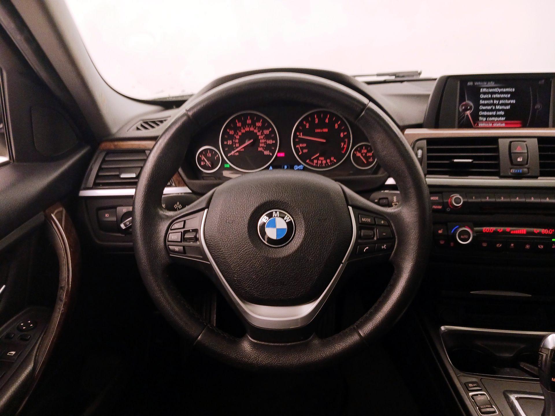 Thumbnail: 2015 BMW 3 Series - 10