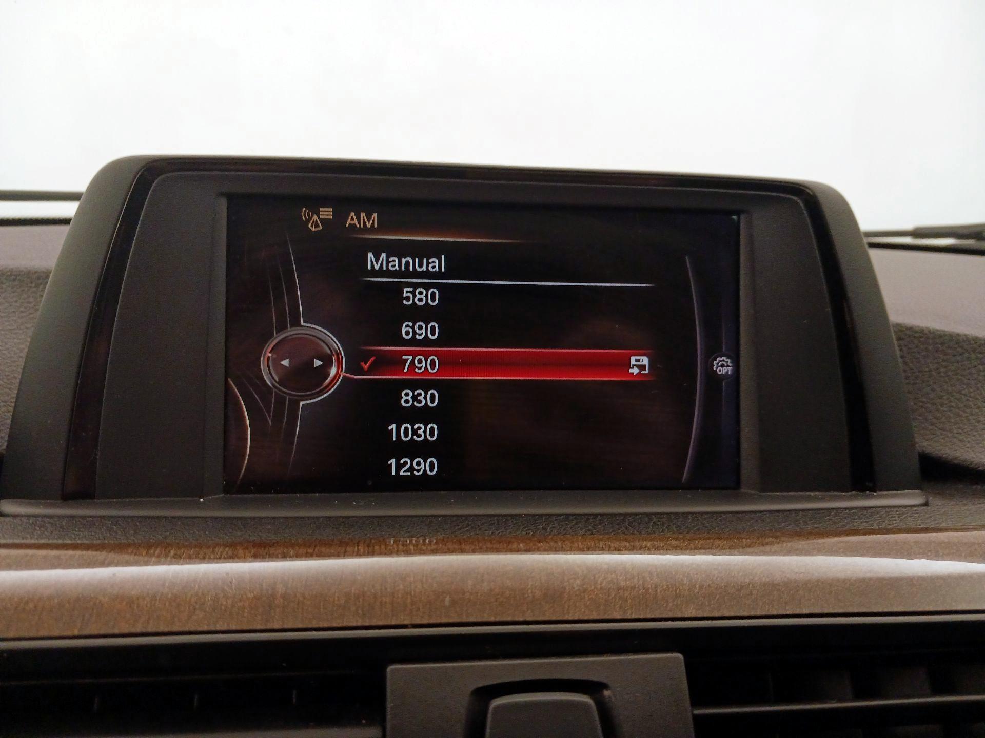 Thumbnail: 2015 BMW 3 Series - 15