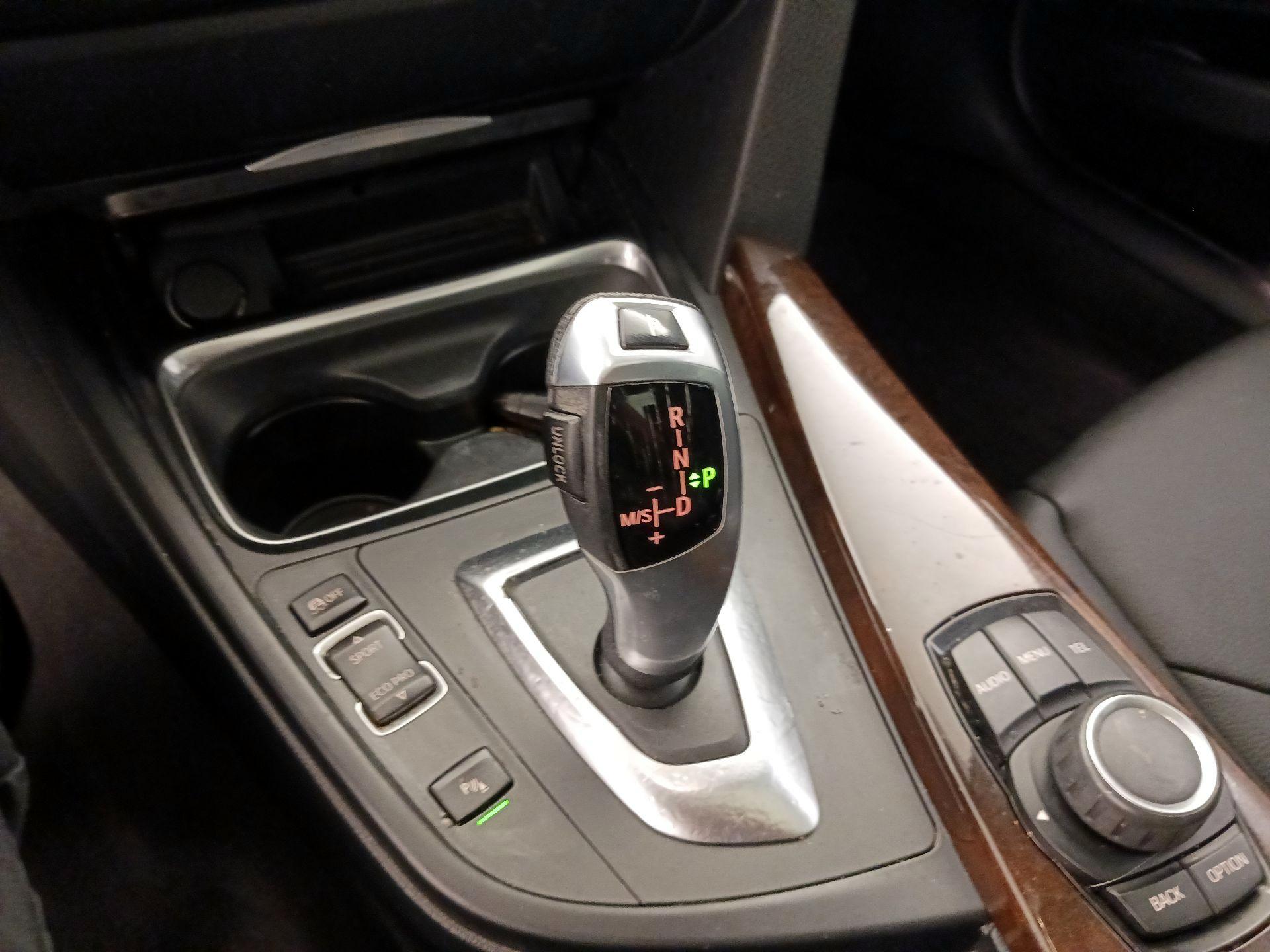 Thumbnail: 2015 BMW 3 Series - 17