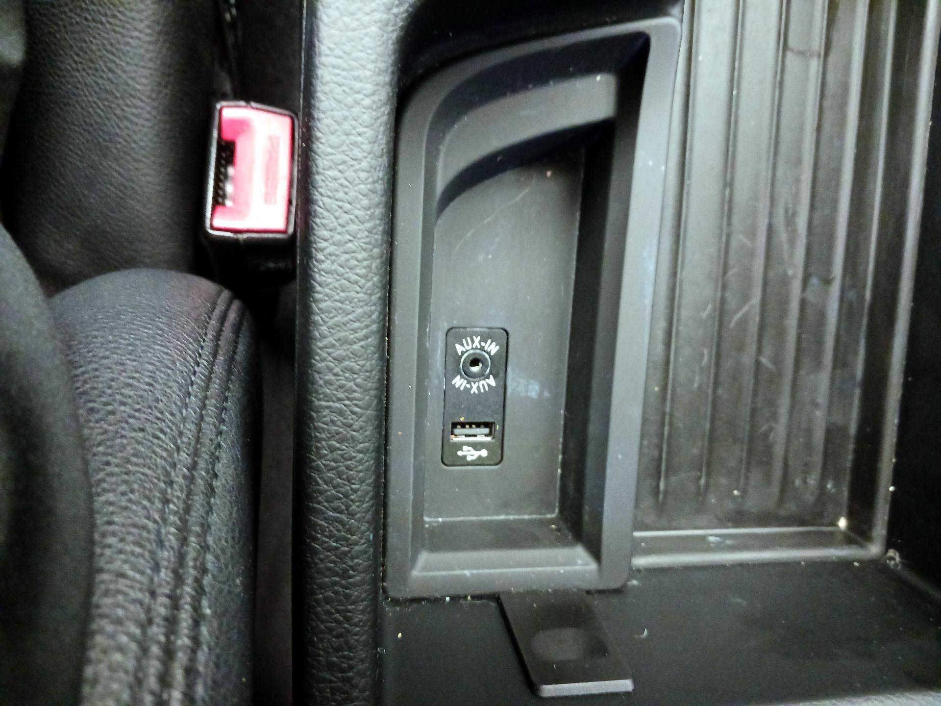 Thumbnail: 2015 BMW 3 Series - 18