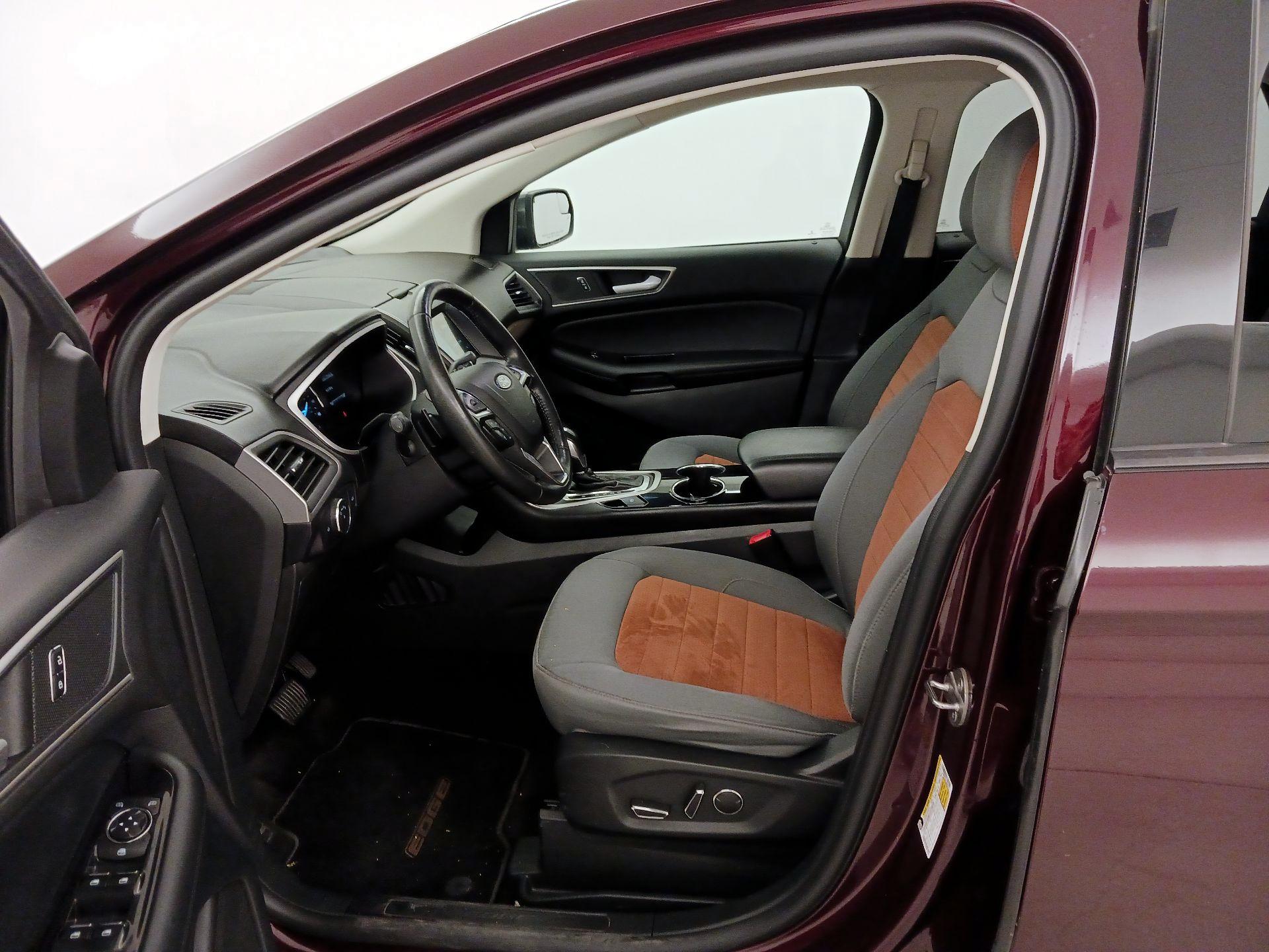 Thumbnail: 2018 Ford Edge - 11