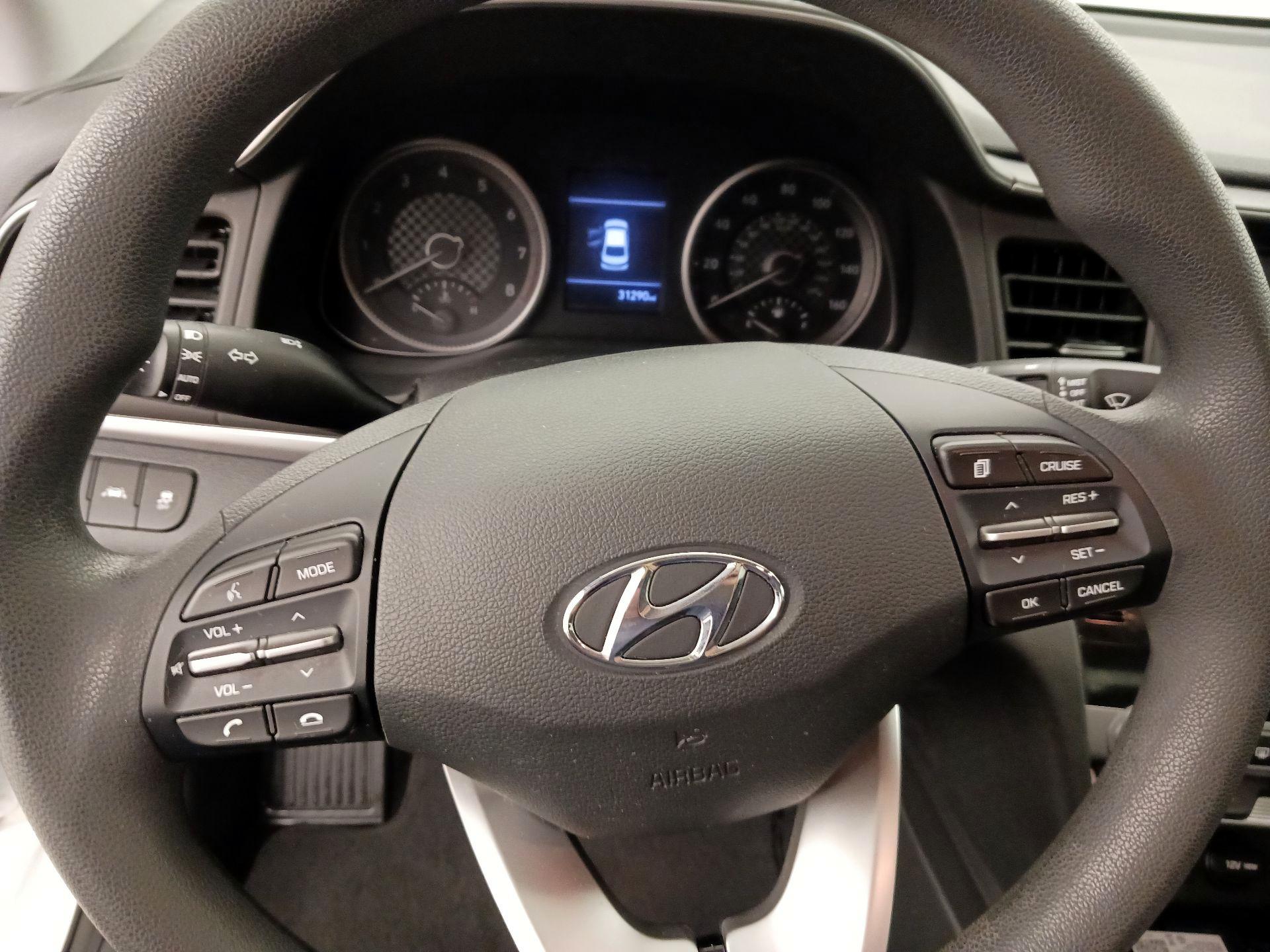Thumbnail: 2020 Hyundai Elantra - 10