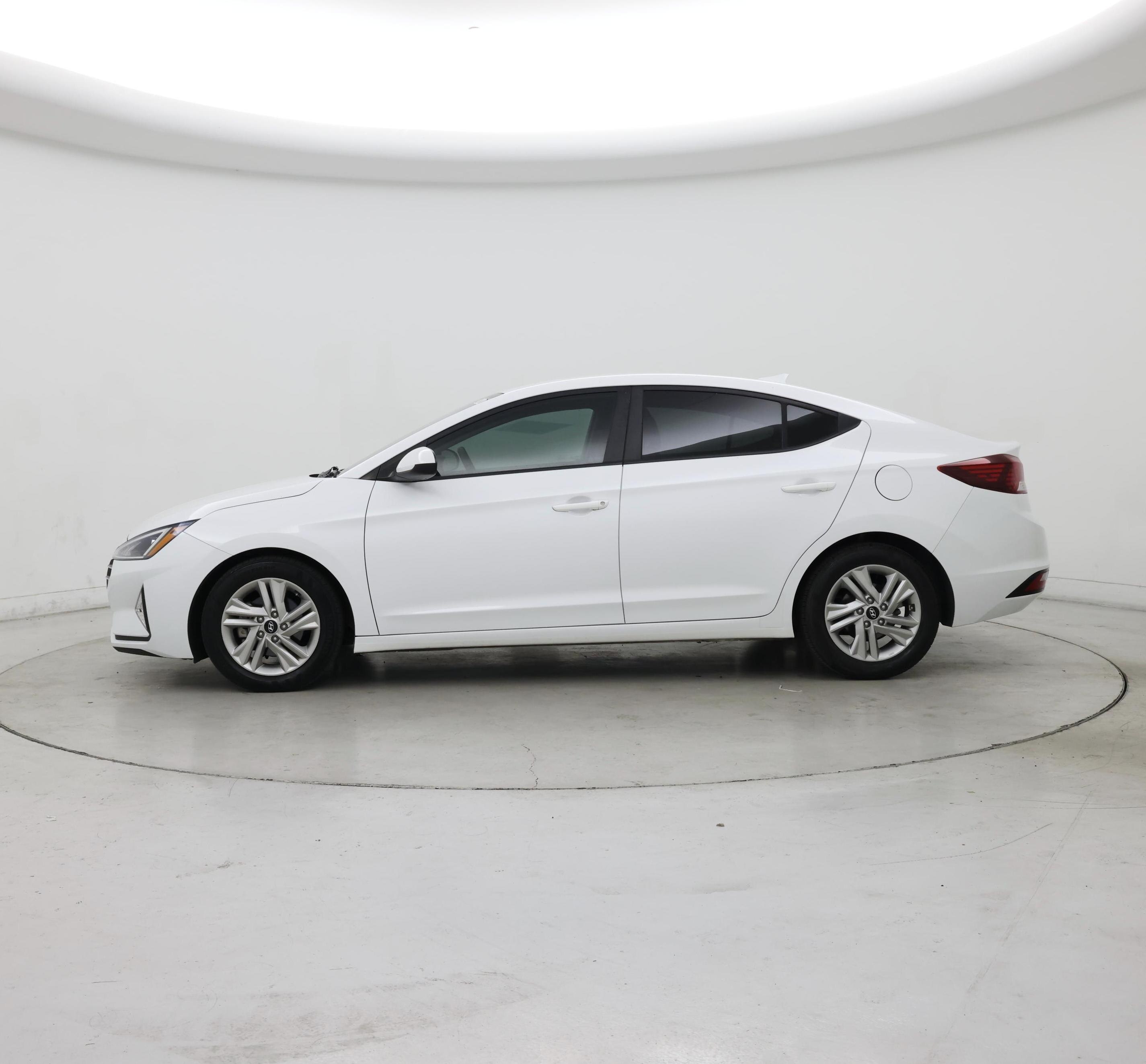 Thumbnail: 2020 Hyundai Elantra - 3