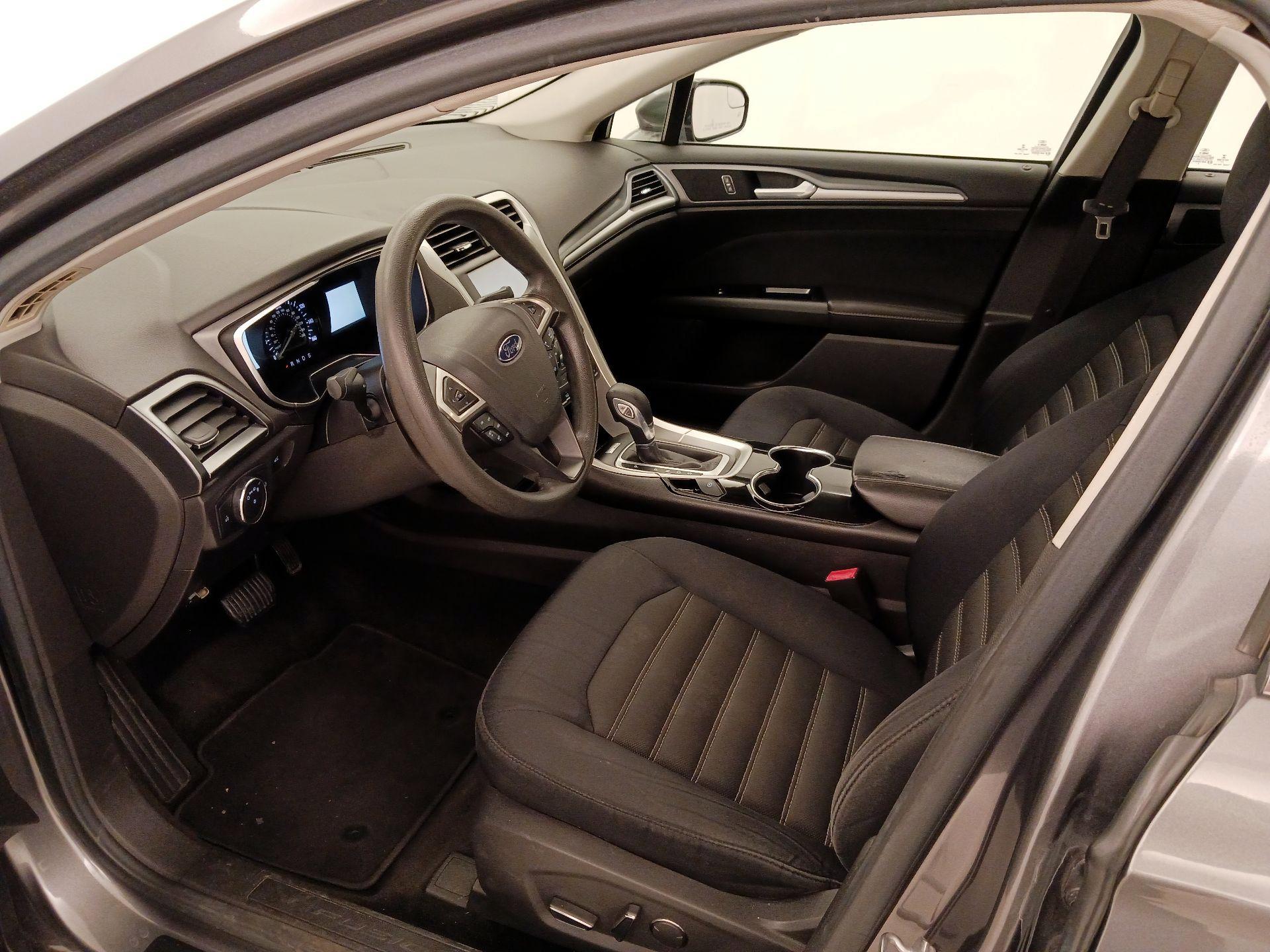 Thumbnail: 2014 Ford Fusion - 11