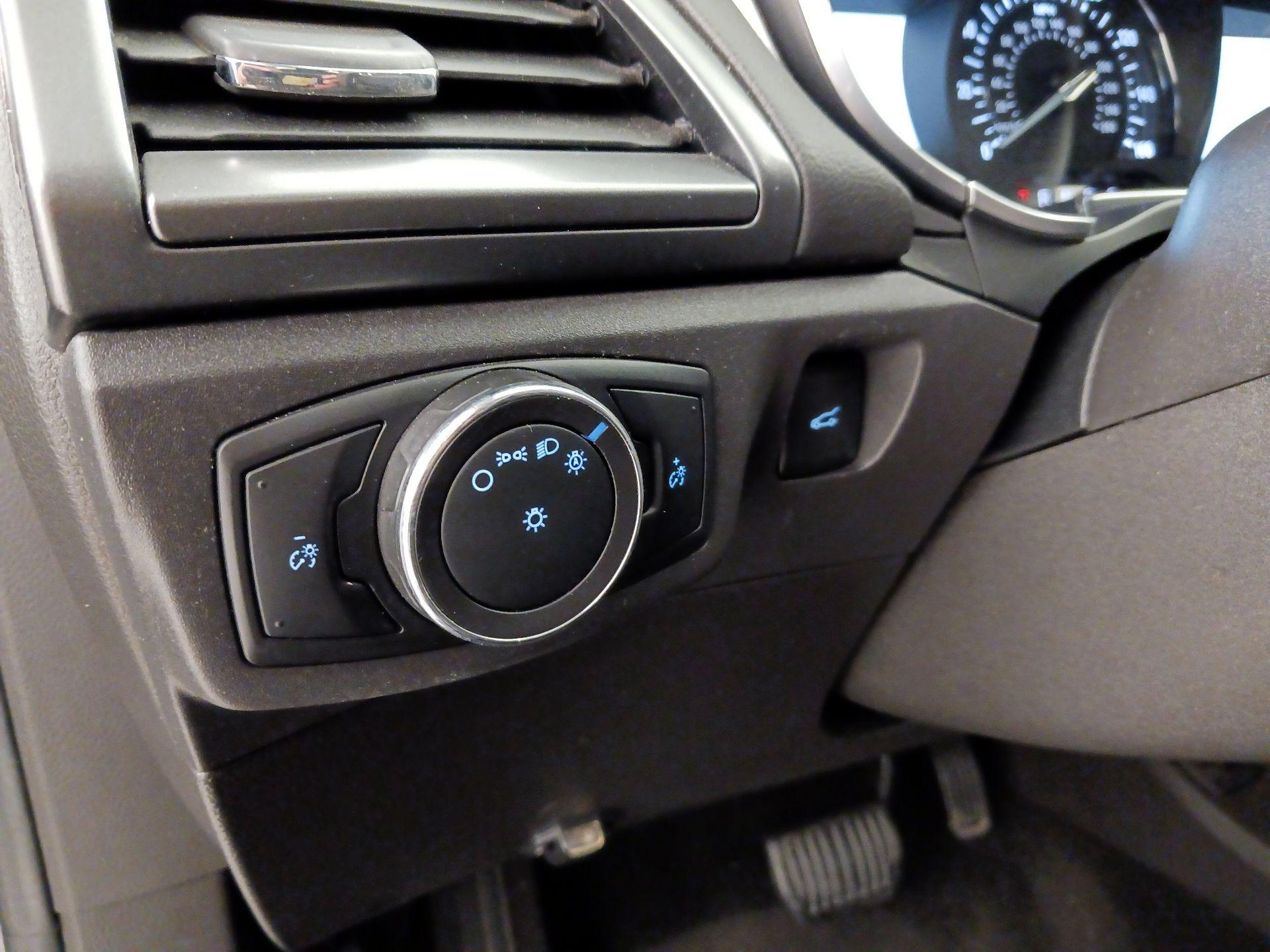 Thumbnail: 2014 Ford Fusion - 13