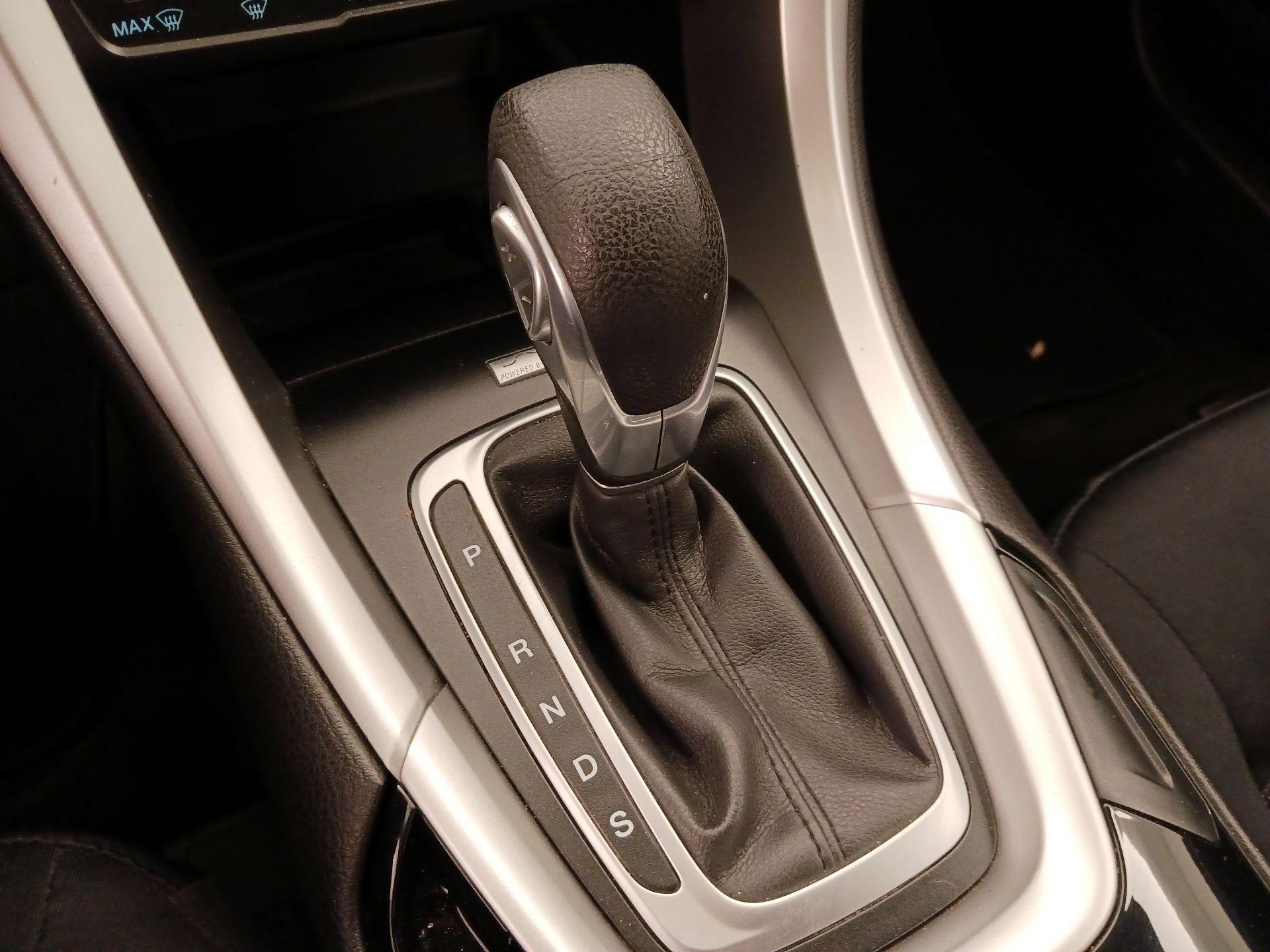 Thumbnail: 2014 Ford Fusion - 18