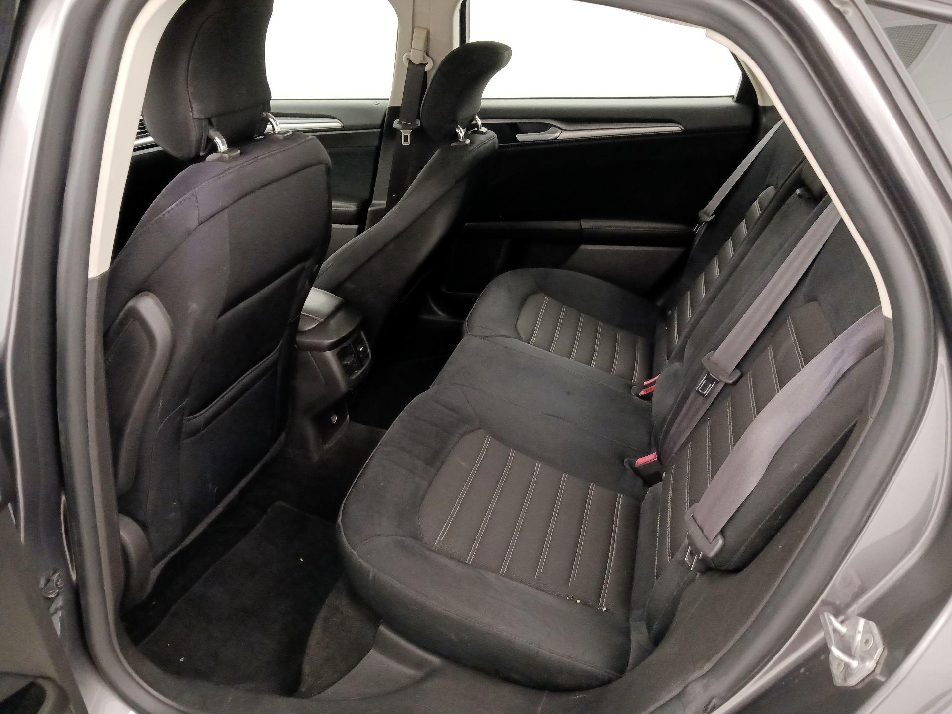 Thumbnail: 2014 Ford Fusion - 20