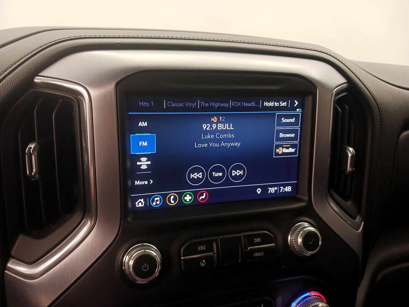 2019 GMC Sierra 1500 SLE - Photo 16