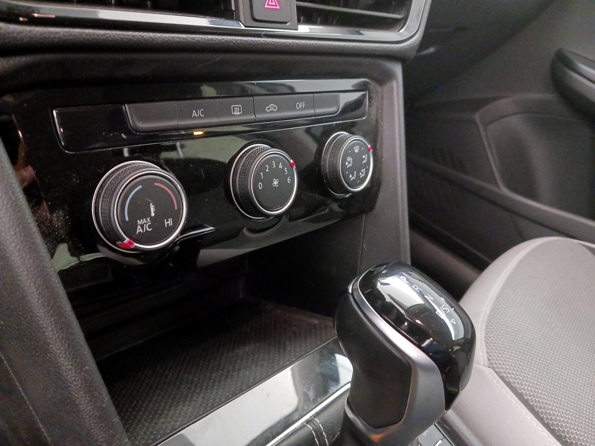 Thumbnail: 2024 Volkswagen Taos - 16