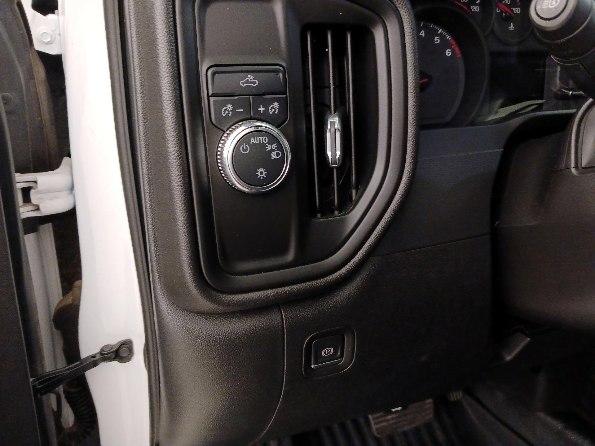 Thumbnail: 2023 GMC Sierra 1500 - 13