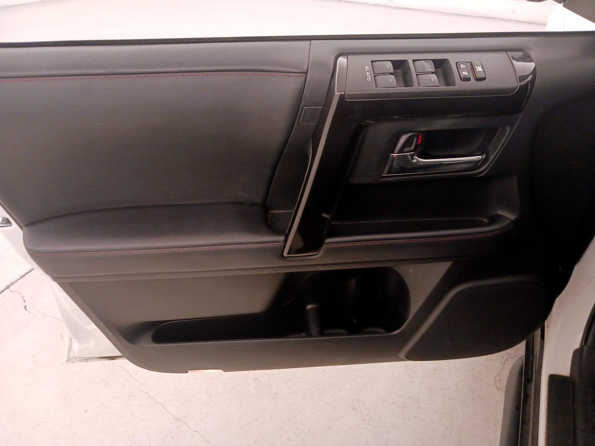 Thumbnail: 2021 Toyota 4Runner - 12