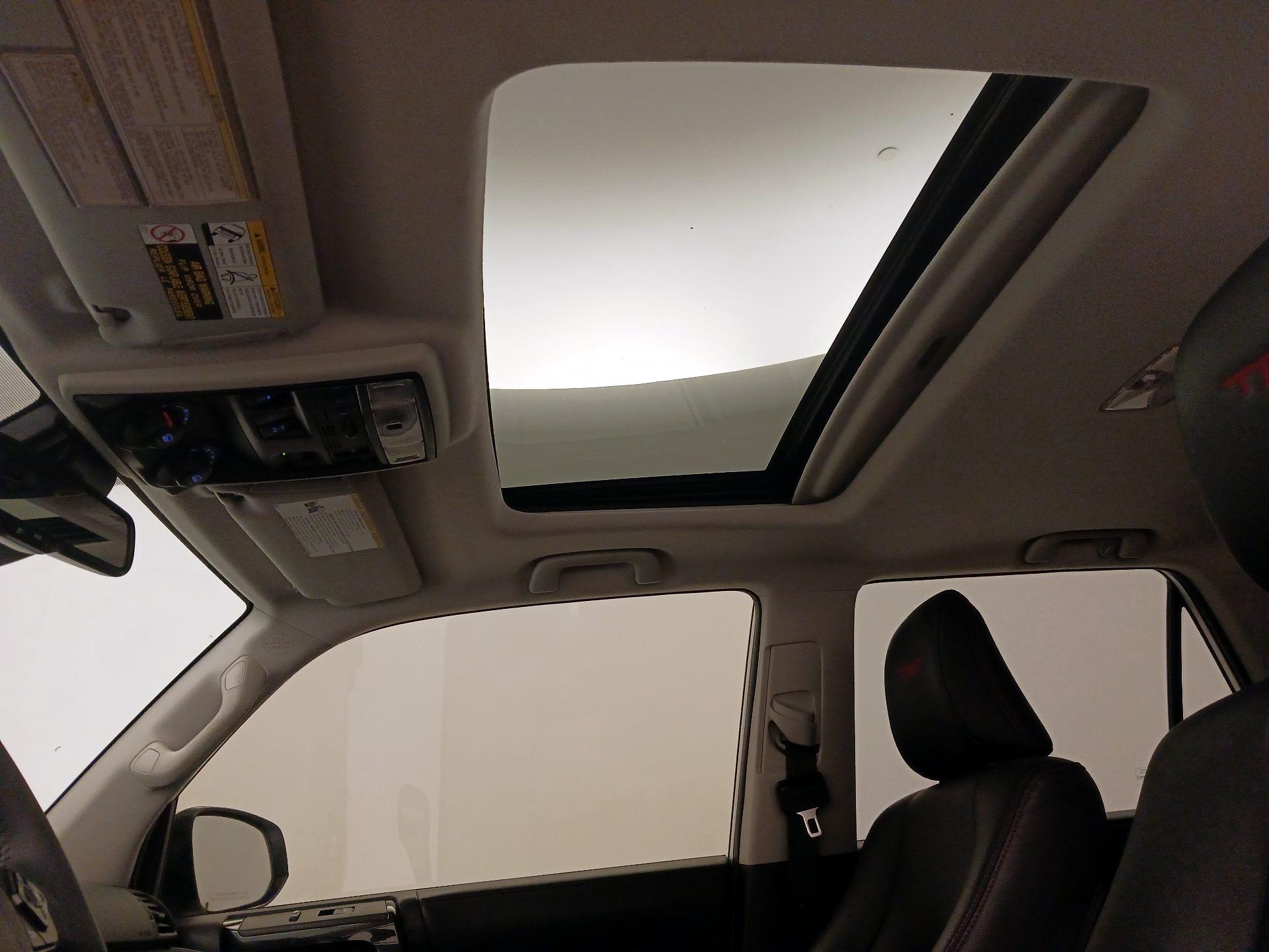 Thumbnail: 2021 Toyota 4Runner - 20