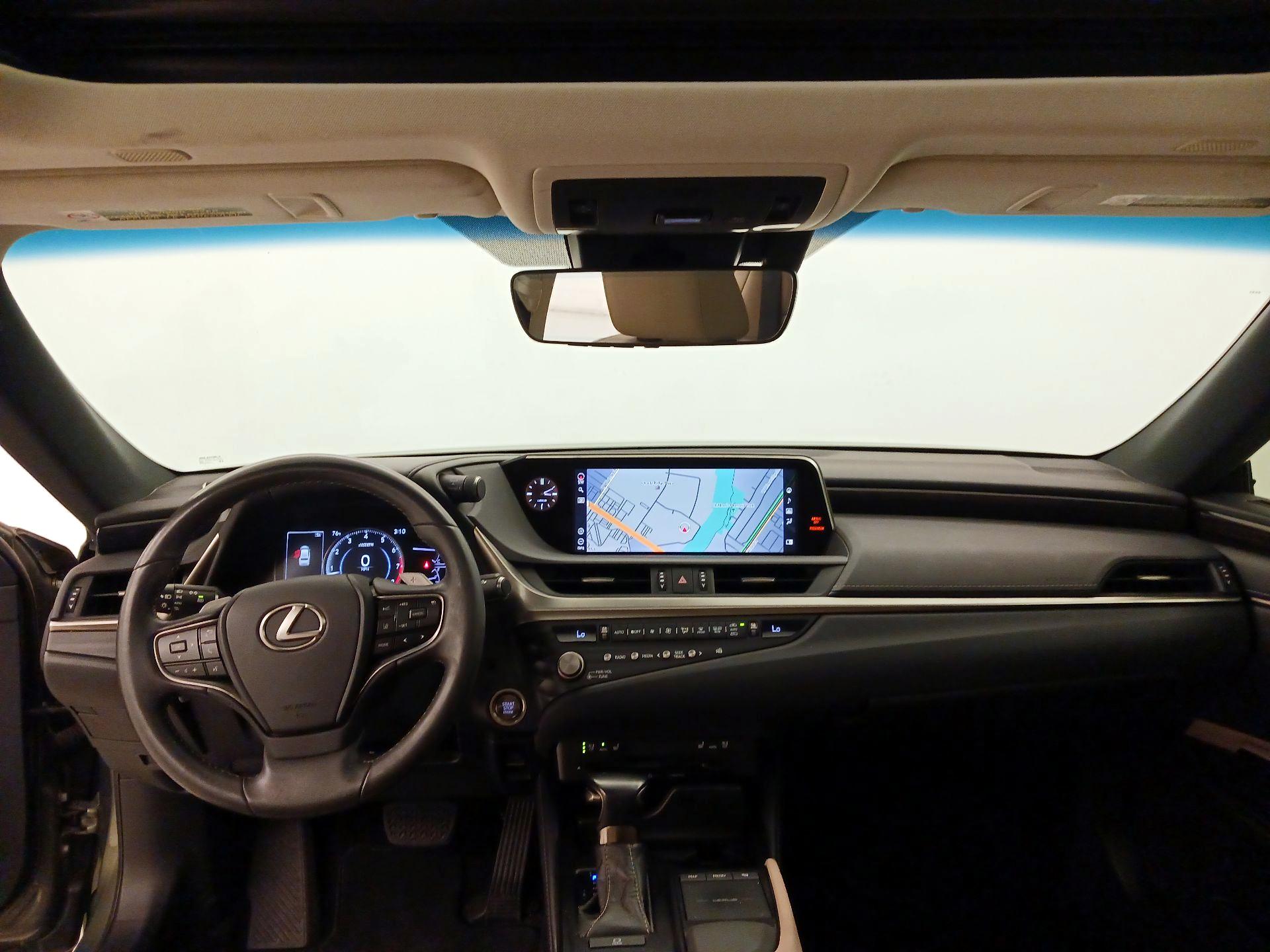 Thumbnail: 2021 Lexus ES - 9