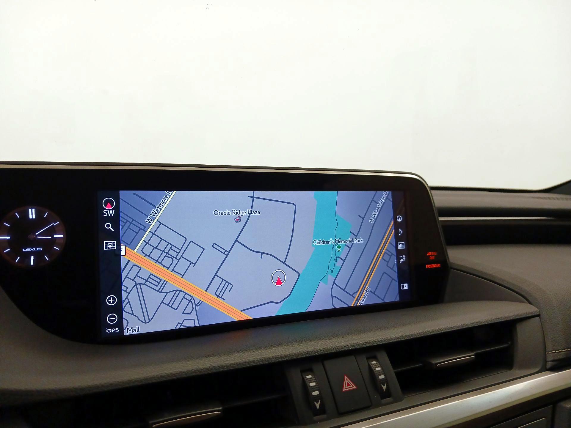 Thumbnail: 2021 Lexus ES - 14