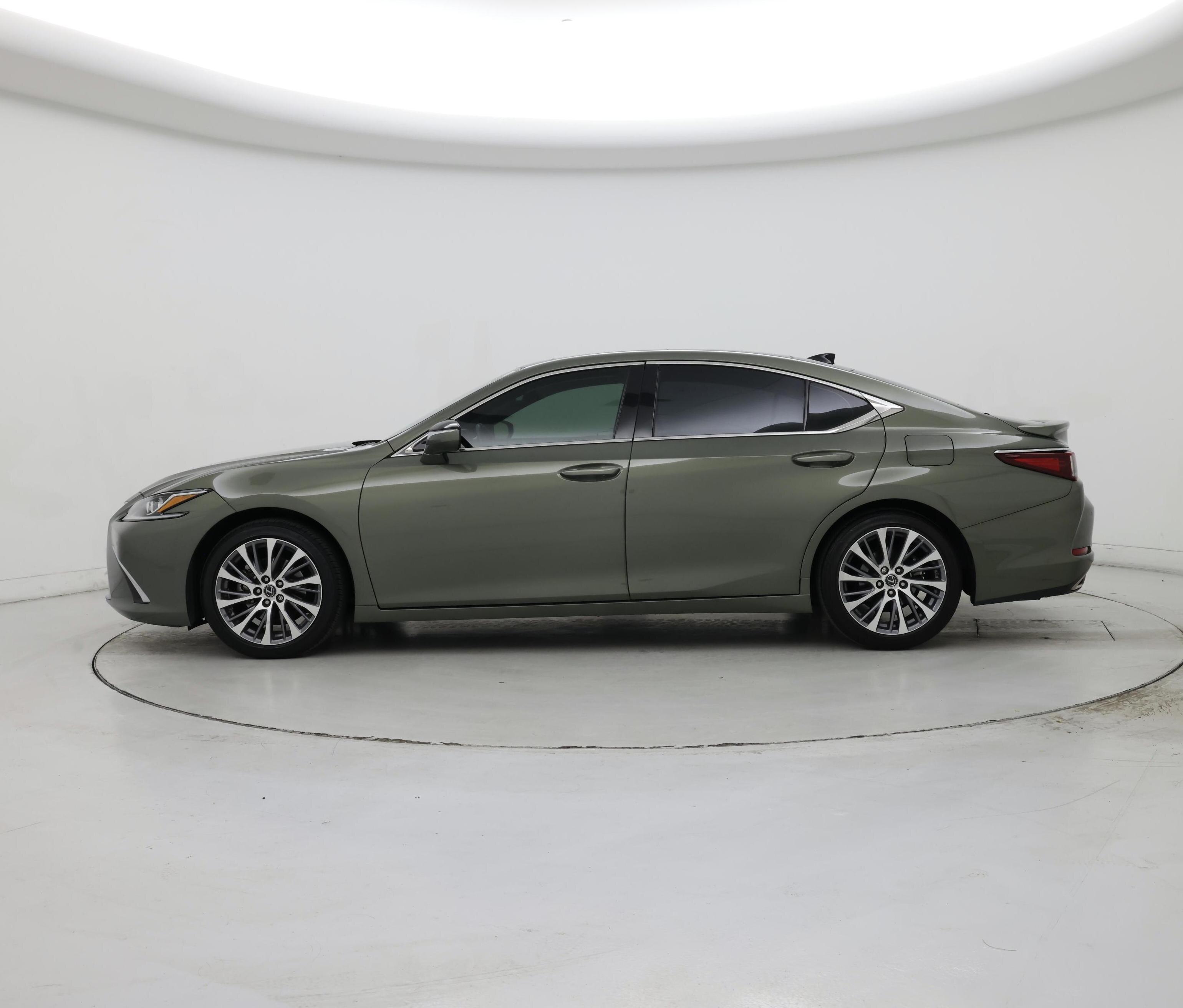 Thumbnail: 2021 Lexus ES - 3