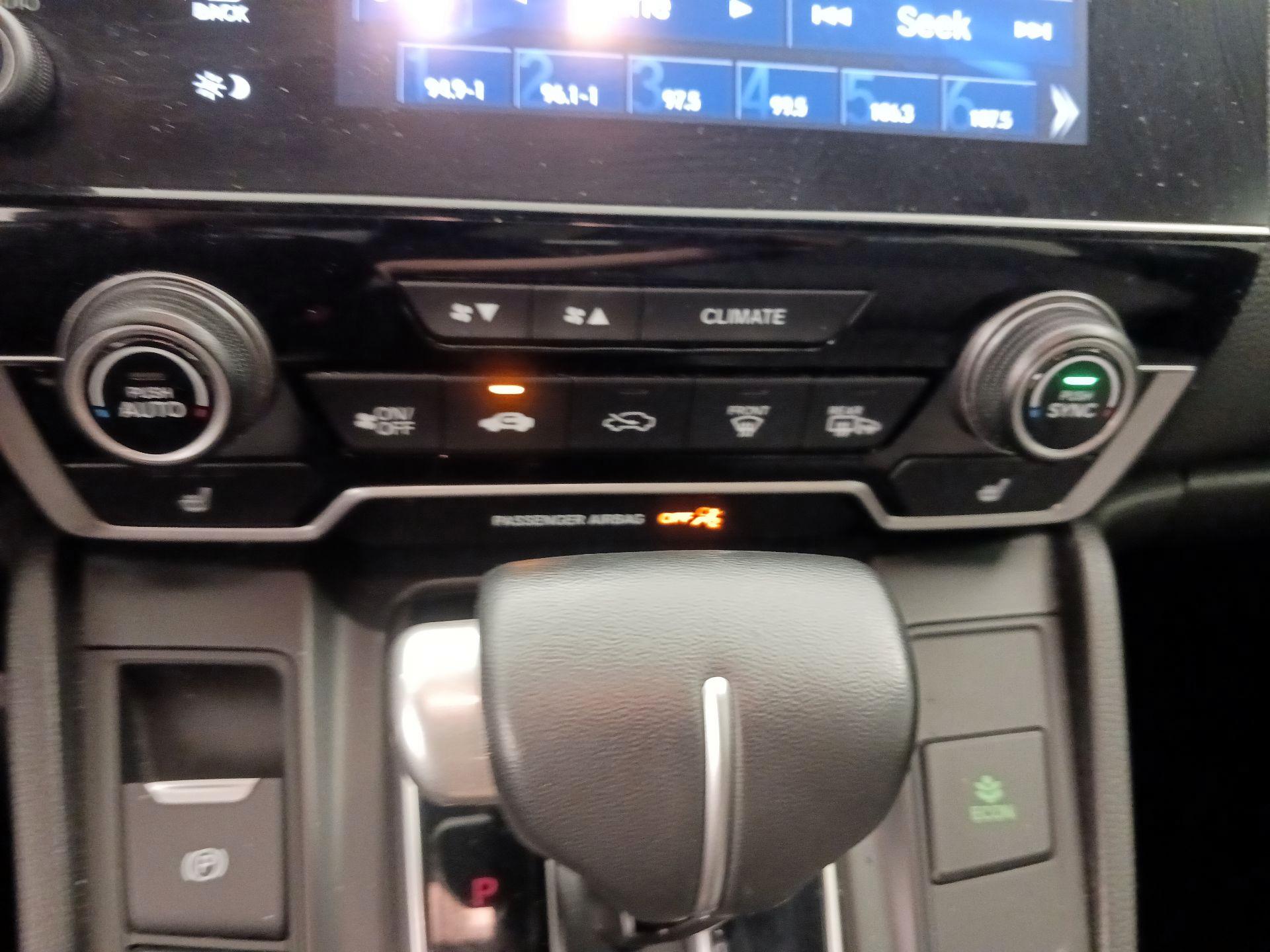 Thumbnail: 2019 Honda CR-V - 17