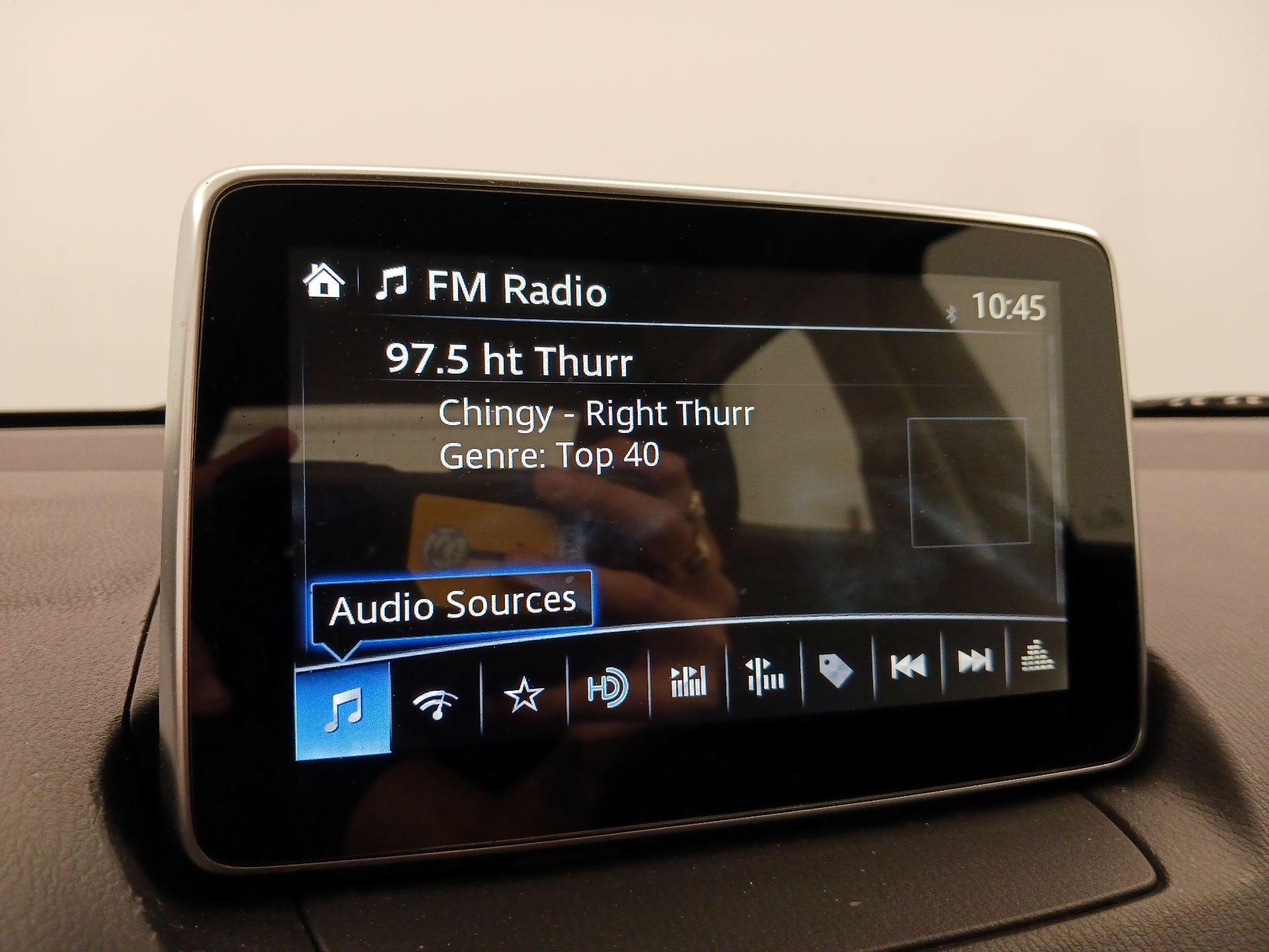 Thumbnail: 2017 Toyota Yaris iA - 16