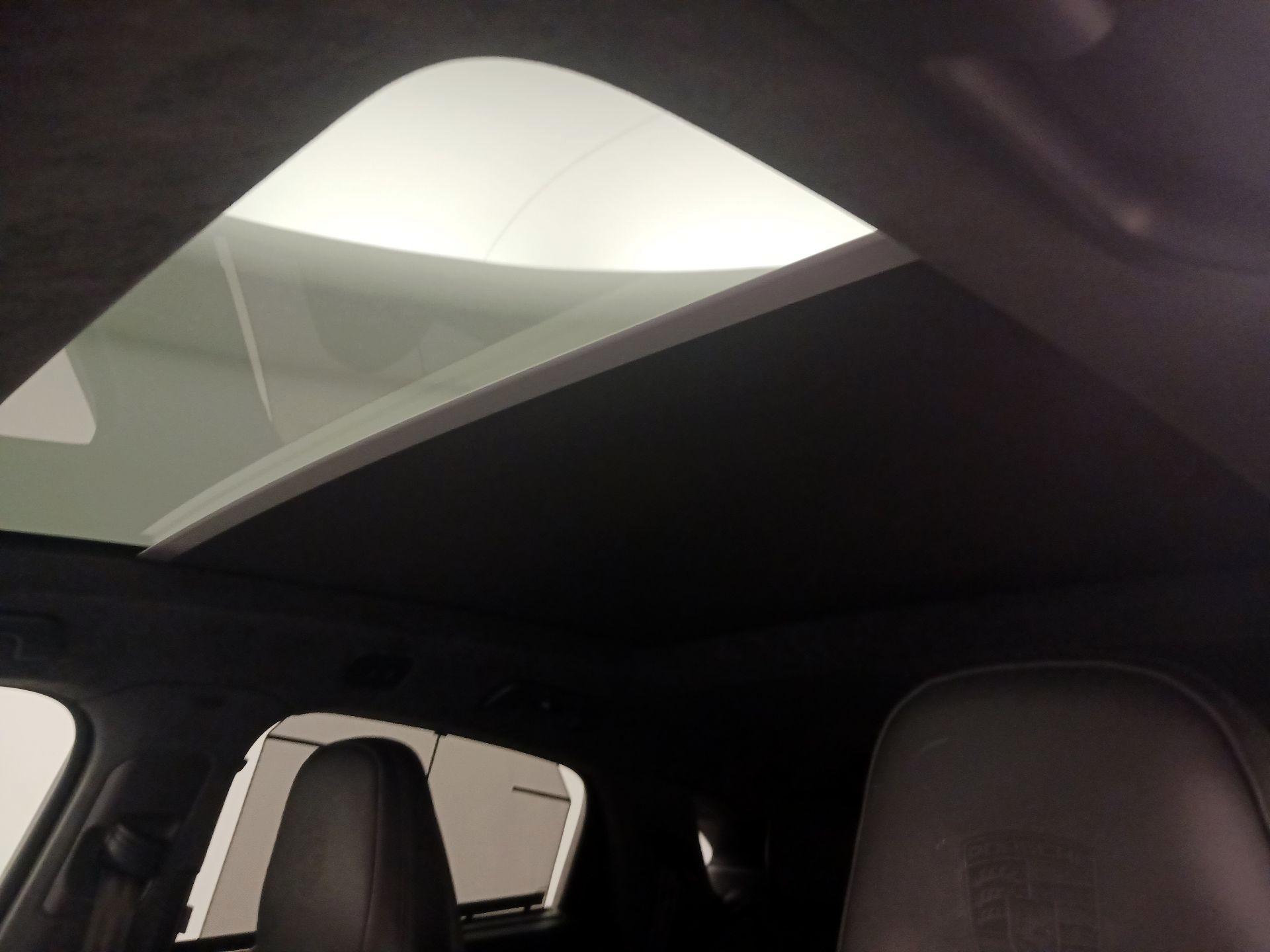 Thumbnail: 2020 Porsche Cayenne - 20