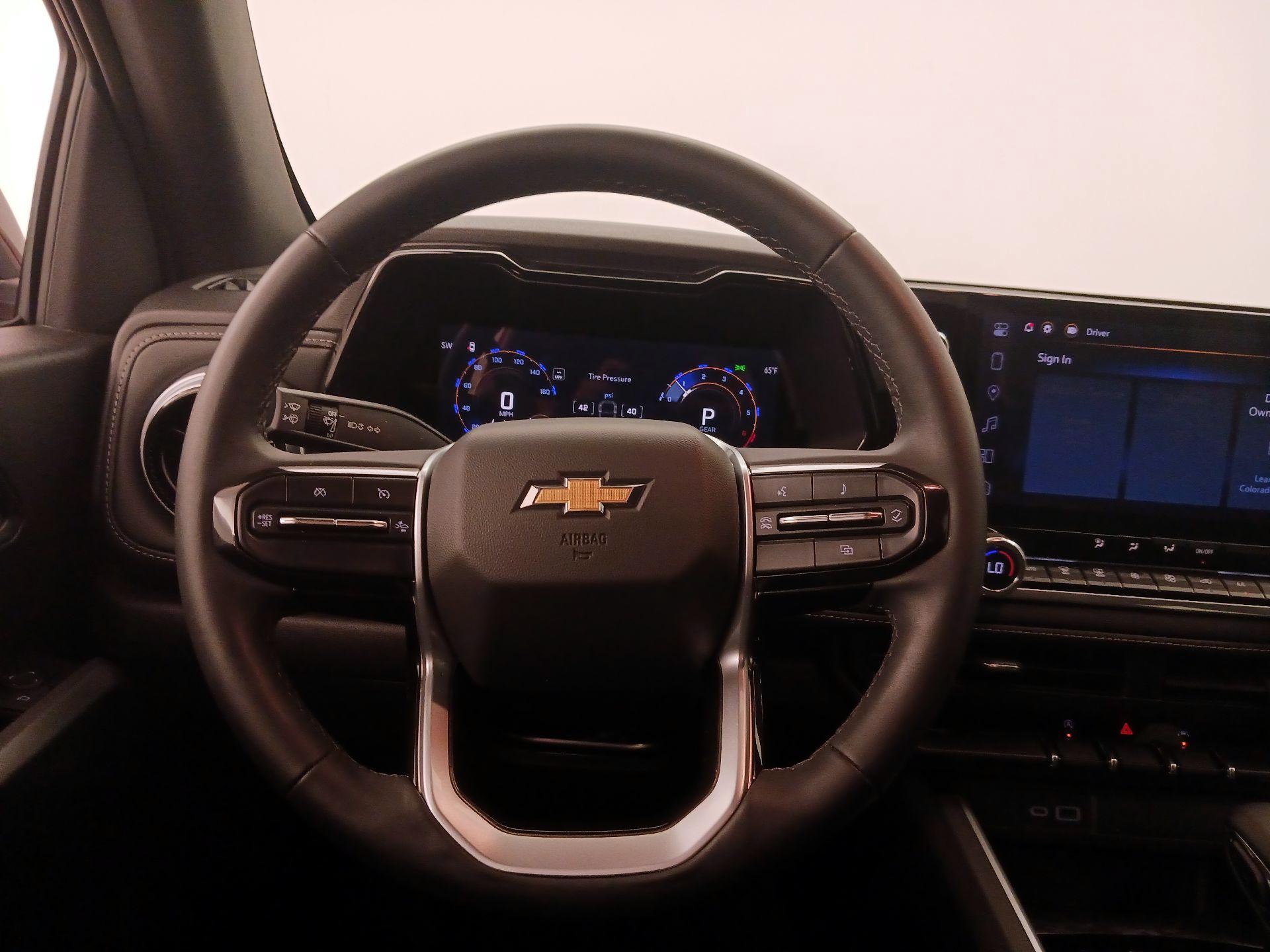 Thumbnail: 2024 Chevrolet Colorado - 10