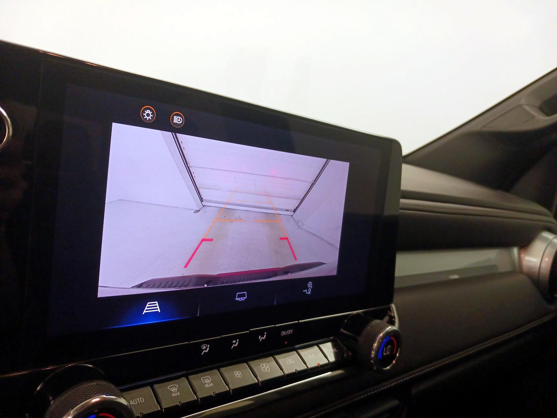 Thumbnail: 2024 Chevrolet Colorado - 14