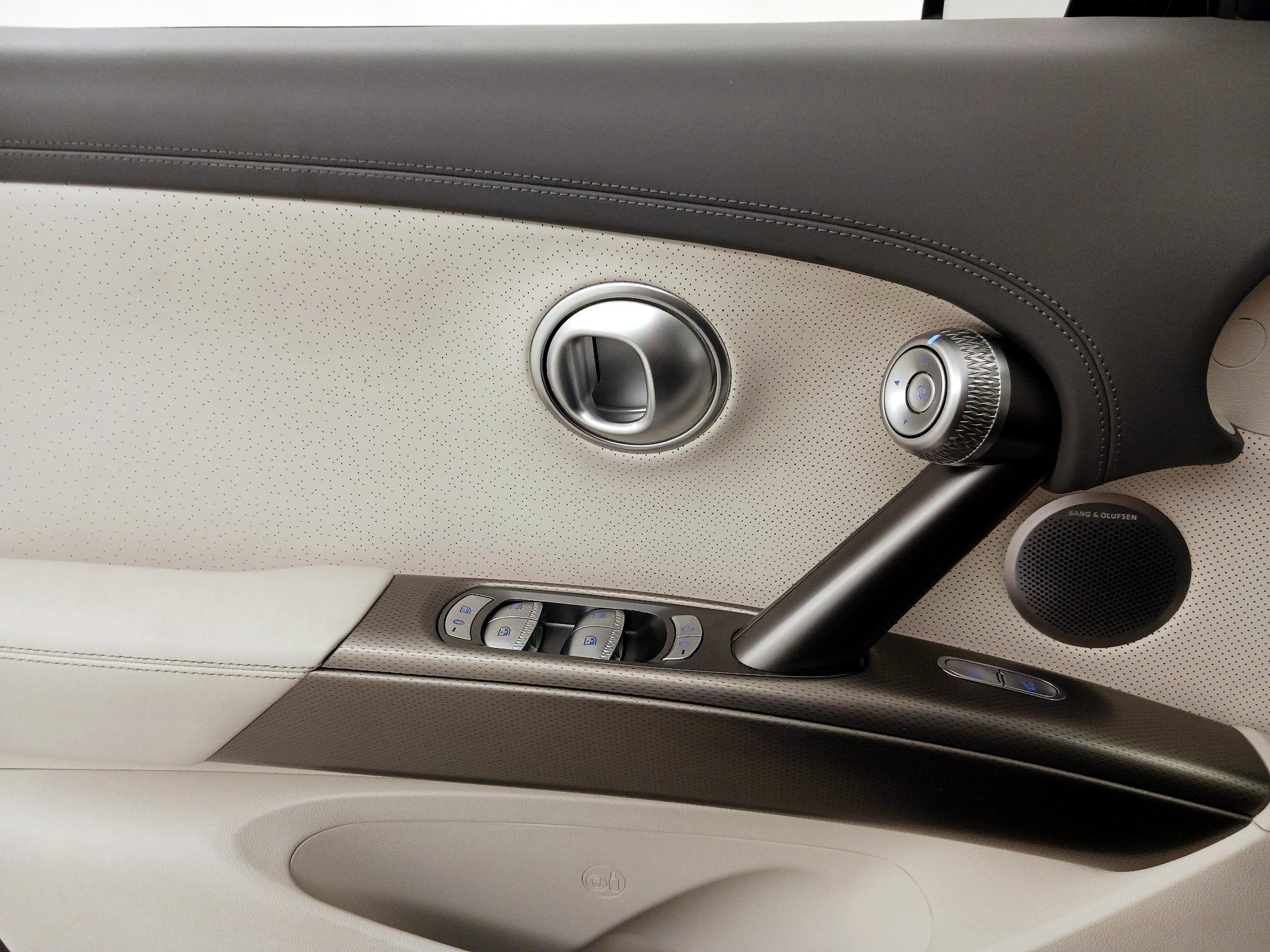 Thumbnail: 2023 Genesis GV60 - 12