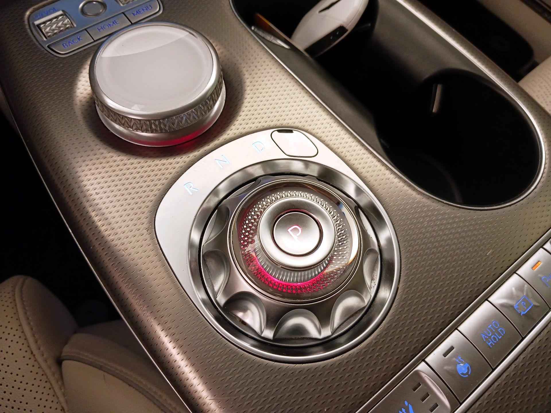 Thumbnail: 2023 Genesis GV60 - 18