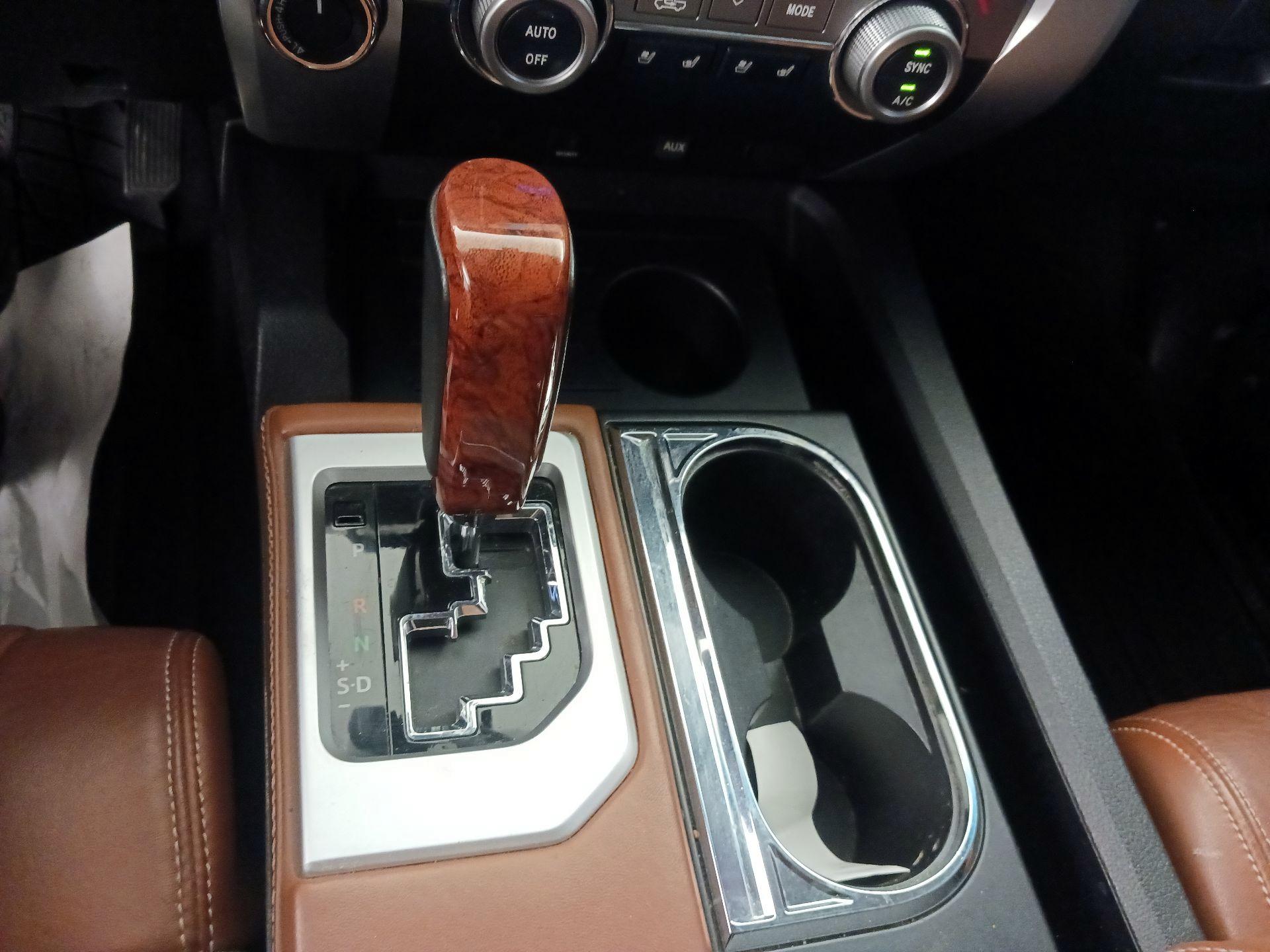 Thumbnail: 2015 Toyota Tundra - 17