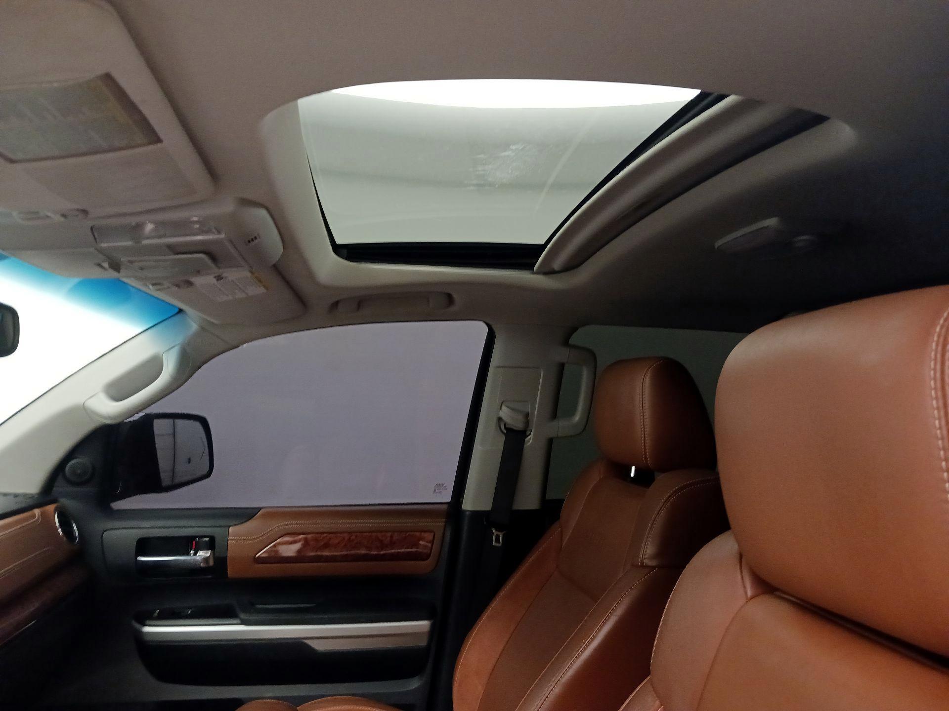 Thumbnail: 2015 Toyota Tundra - 19