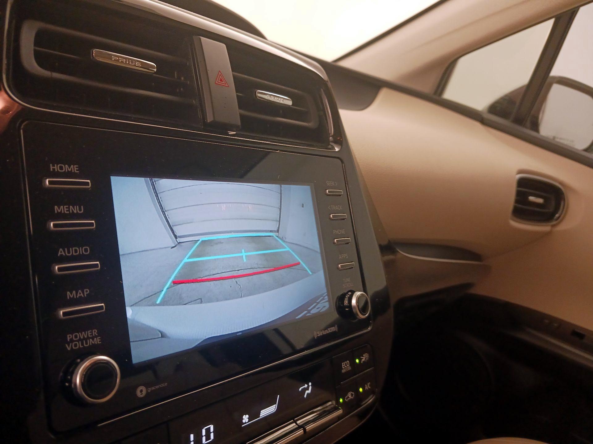 Thumbnail: 2021 Toyota Prius - 14