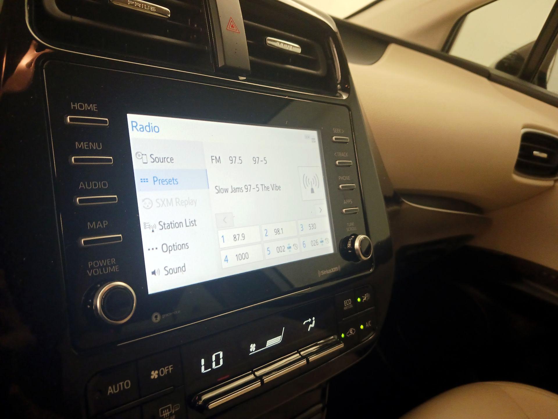 Thumbnail: 2021 Toyota Prius - 15