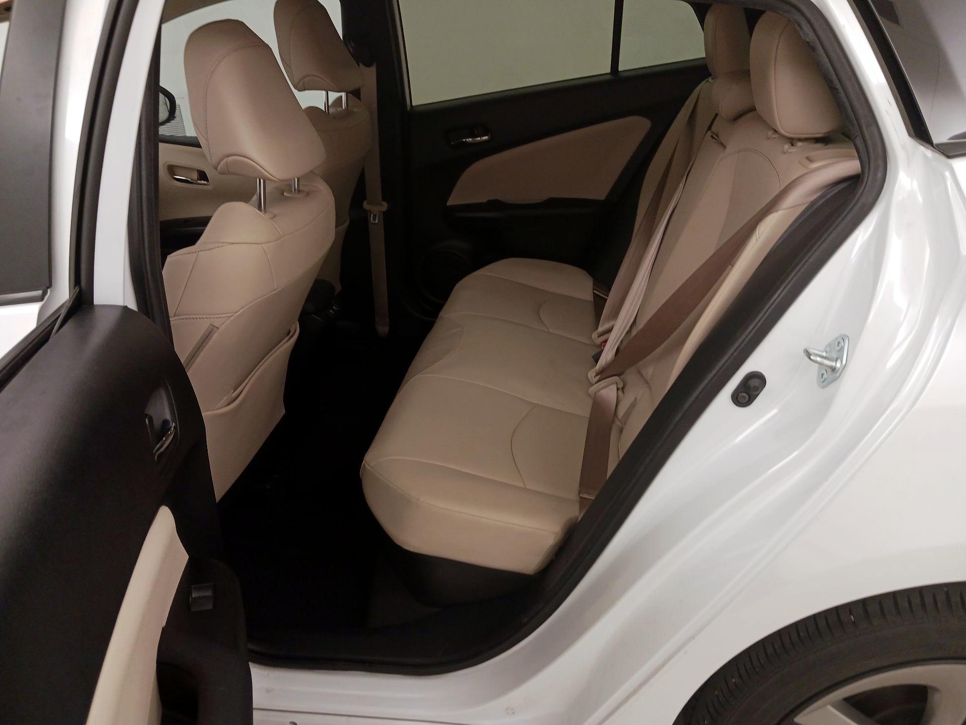 Thumbnail: 2021 Toyota Prius - 18