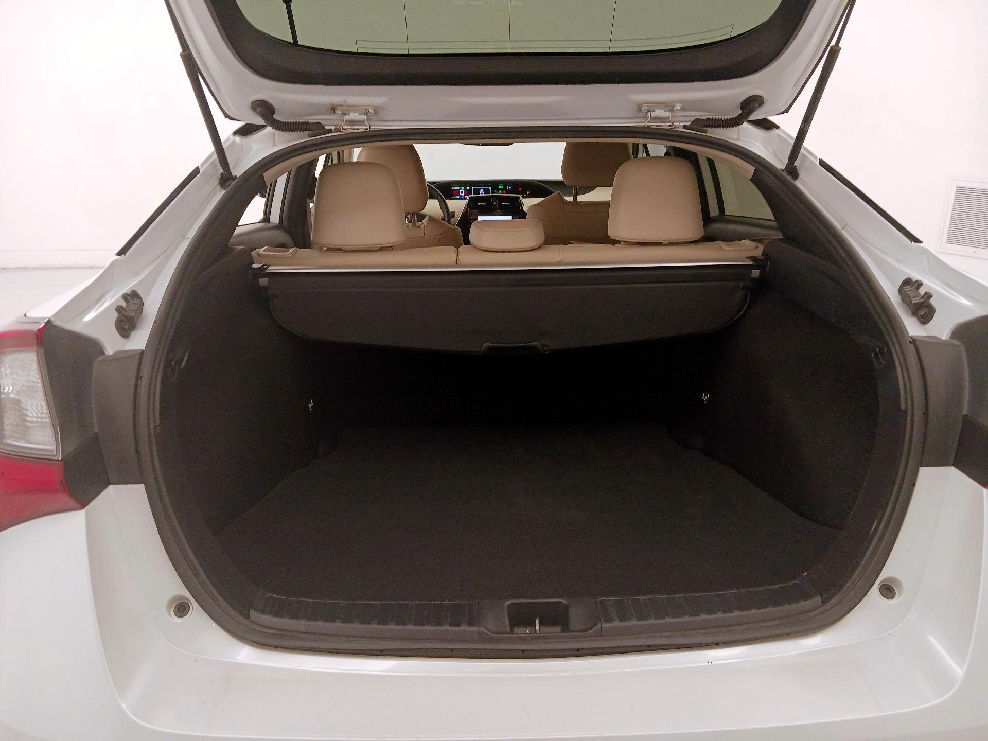 Thumbnail: 2021 Toyota Prius - 19