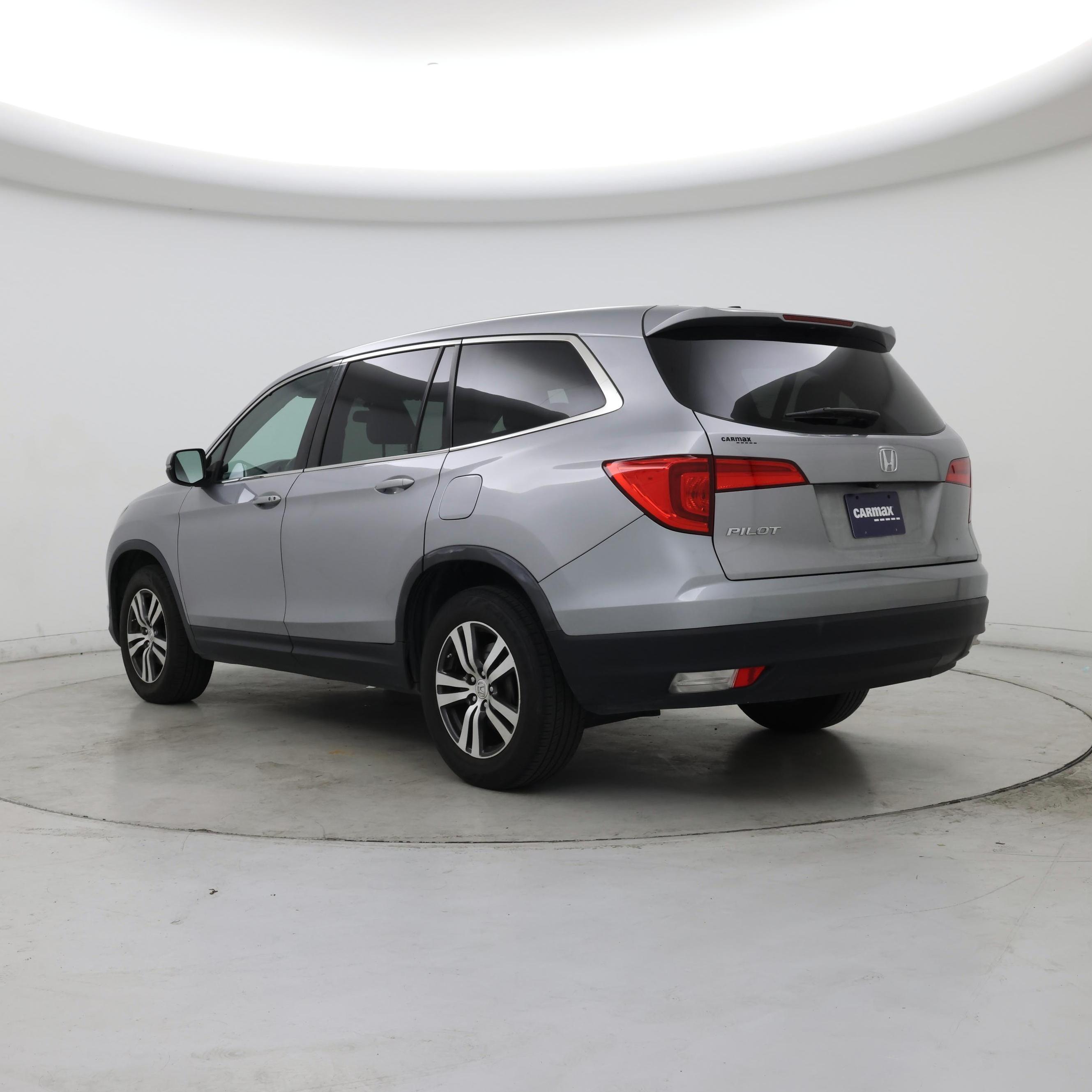 Thumbnail: 2017 Honda Pilot - 2