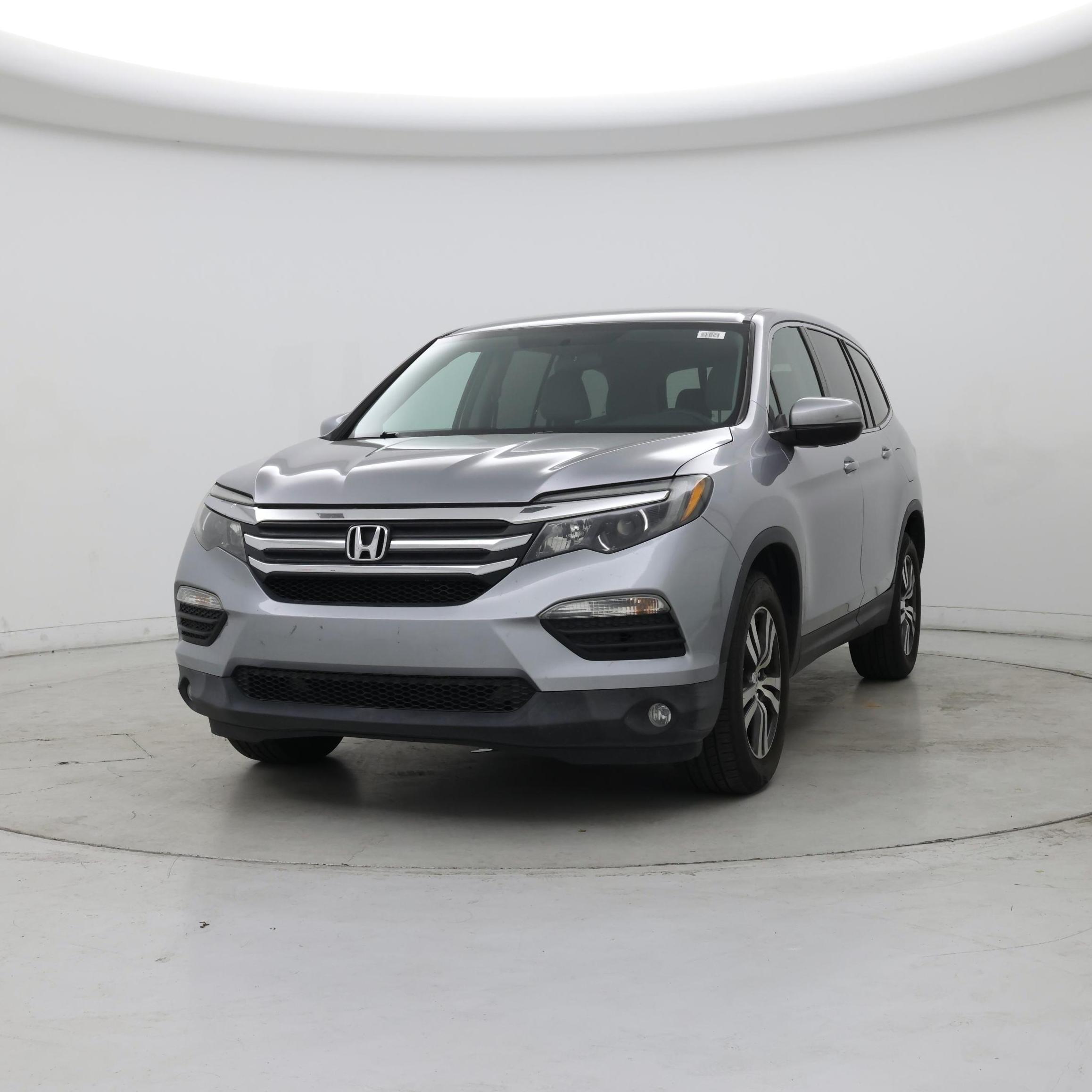 Thumbnail: 2017 Honda Pilot - 4
