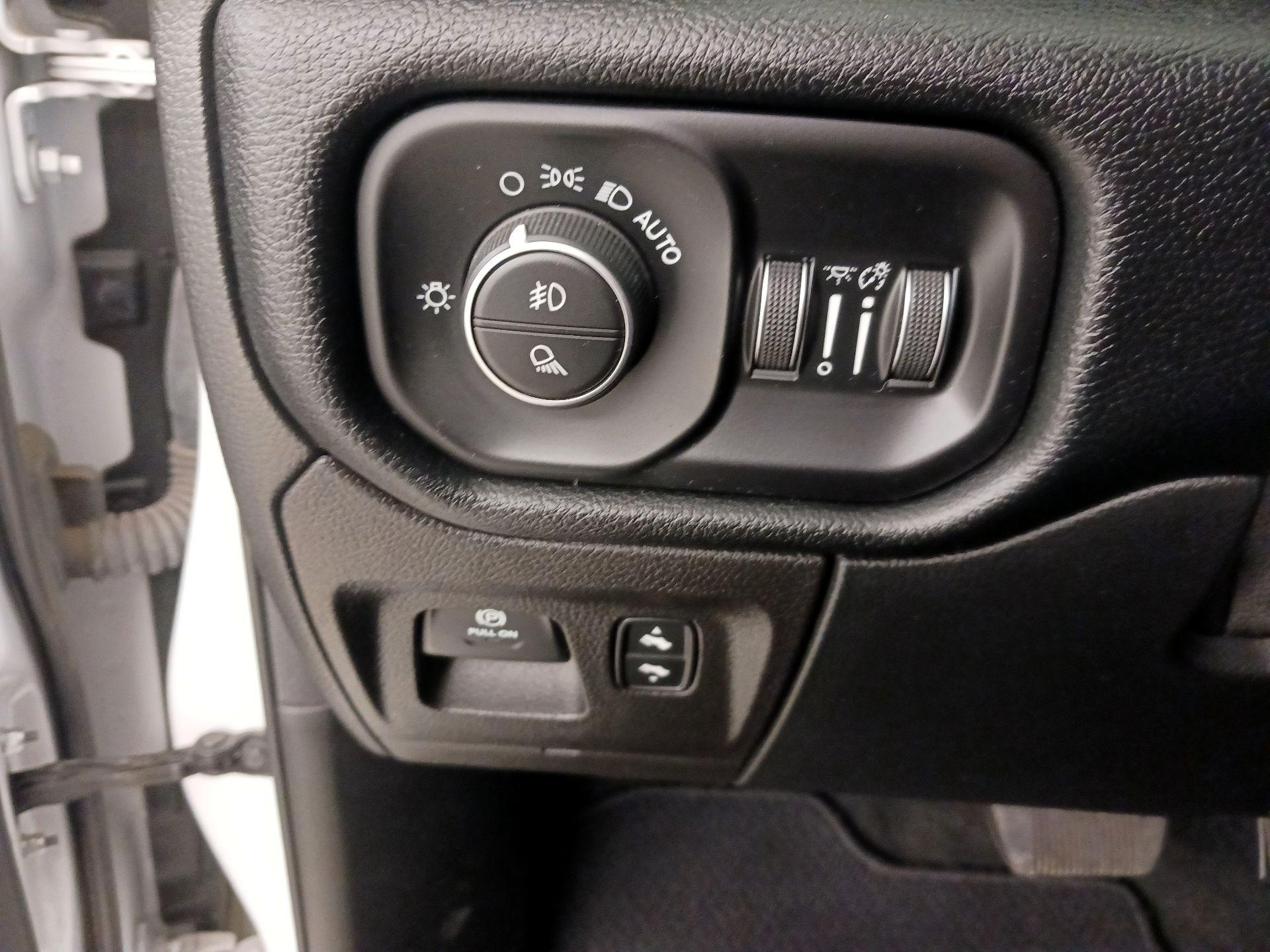 Thumbnail: 2021 RAM 1500 - 13