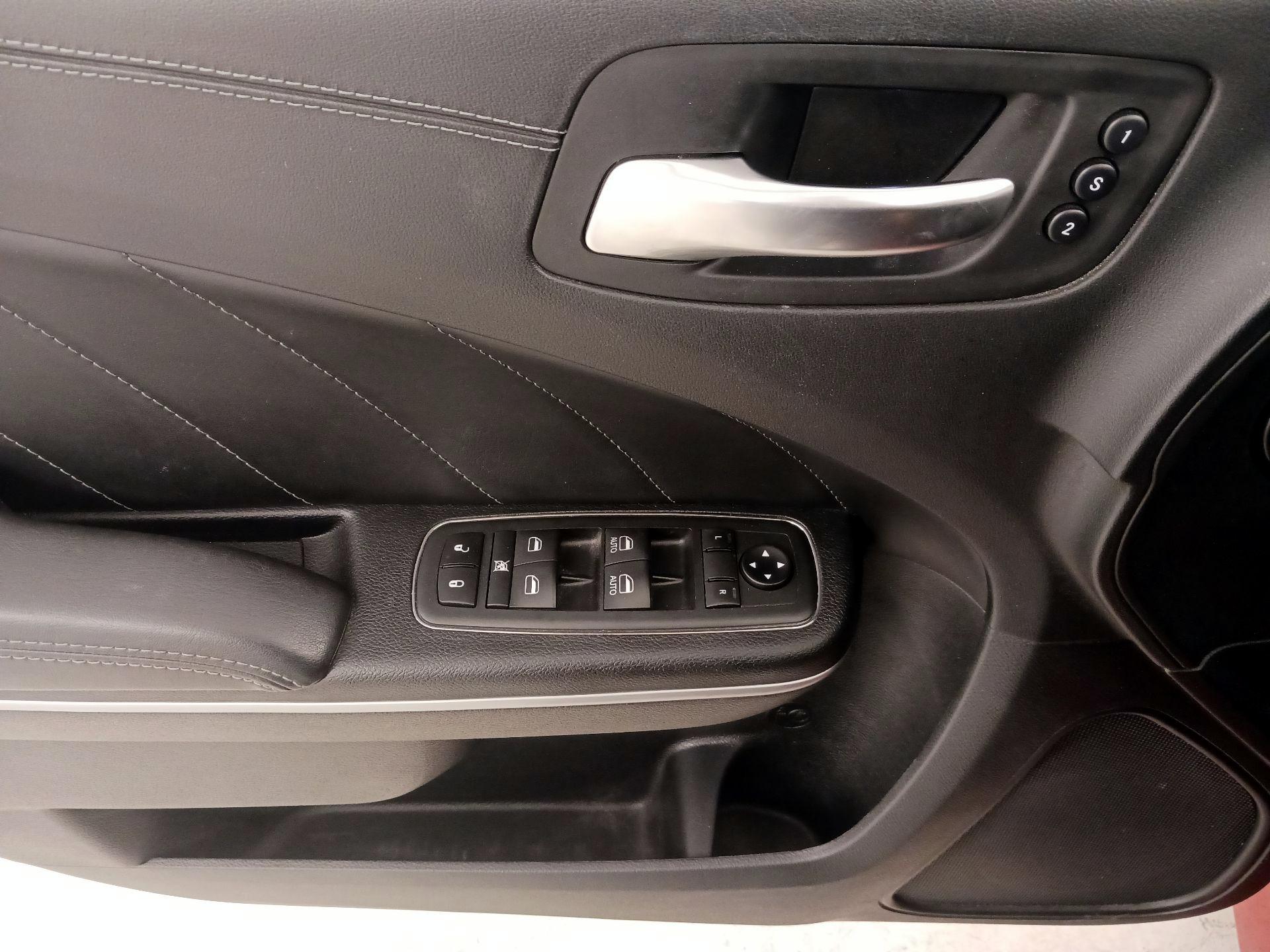 Thumbnail: 2020 Dodge Charger - 12